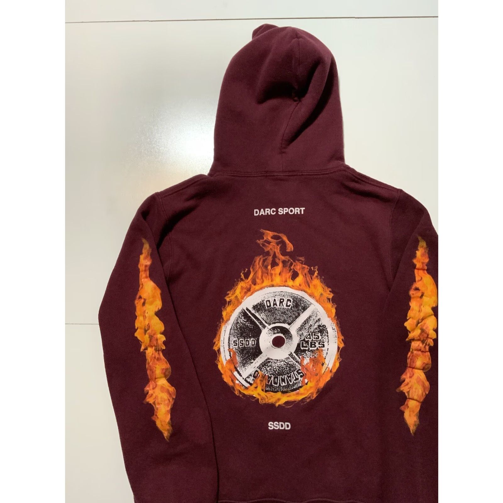 Russell Athletic Darc Sport Russell Athletic SSDD Flames Wolves Maroon Graphic Pullover Hoodie MD Mens Regular Pullover Sports Graphic Hoodie Maroon Medium Size US M / EU 48-50 / 2 - 4 Thumbnail