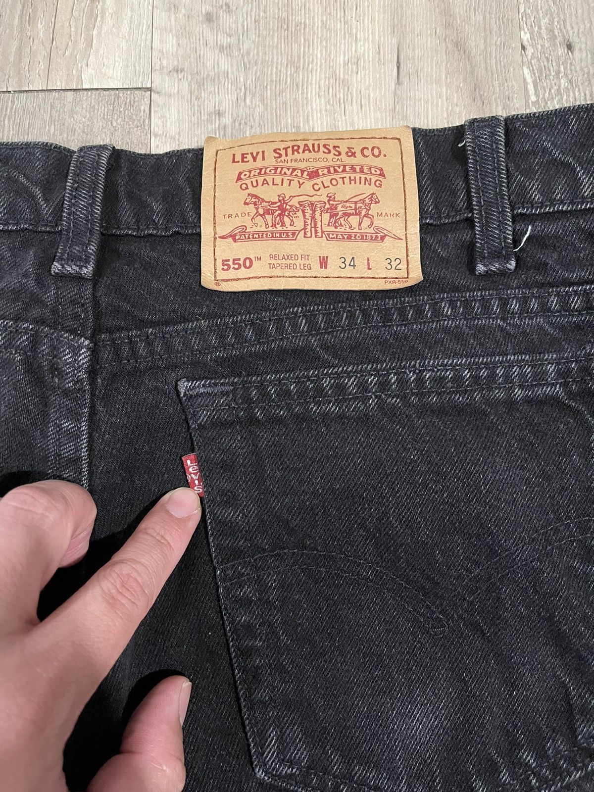 Levi's Vintage Clothing Vintage levi’s 550 made in canada Size US 34 / EU 50 - 2 Thumbnail