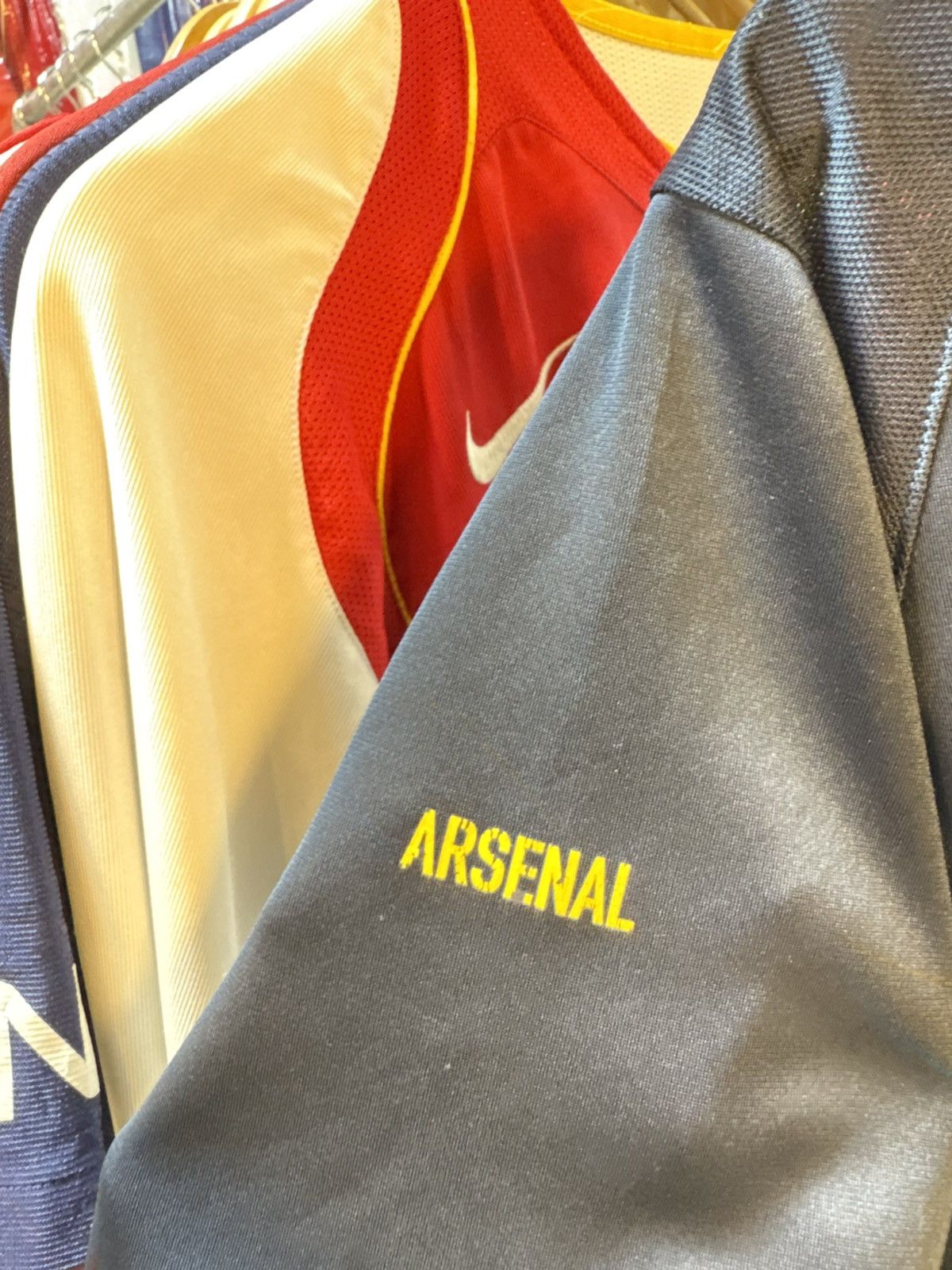 Nike 2007 Arsenal FC Training Kit Size US XL / EU 56 / 4 - 10 Thumbnail