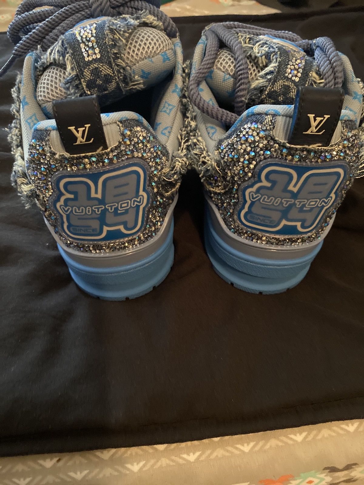鮮やかブルーがキレイ♪【Louis Vuitton】LV スパークス LV Trainer Sneaker - Women - Shoes | LOUIS VUITTON ®