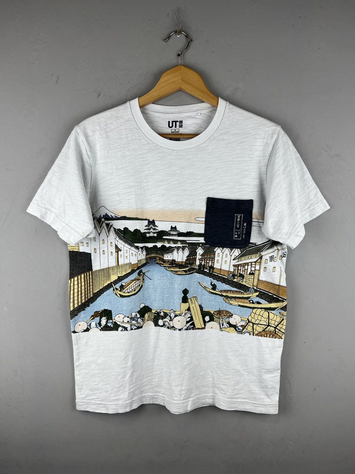 Japanese Brand × Uniqlo × Vintage UNIQLO HOKUSAI BLUE JAPAN VILLAGE ART Y2K TEE Size US S / EU 44-46 / 1 - 1 Thumbnail