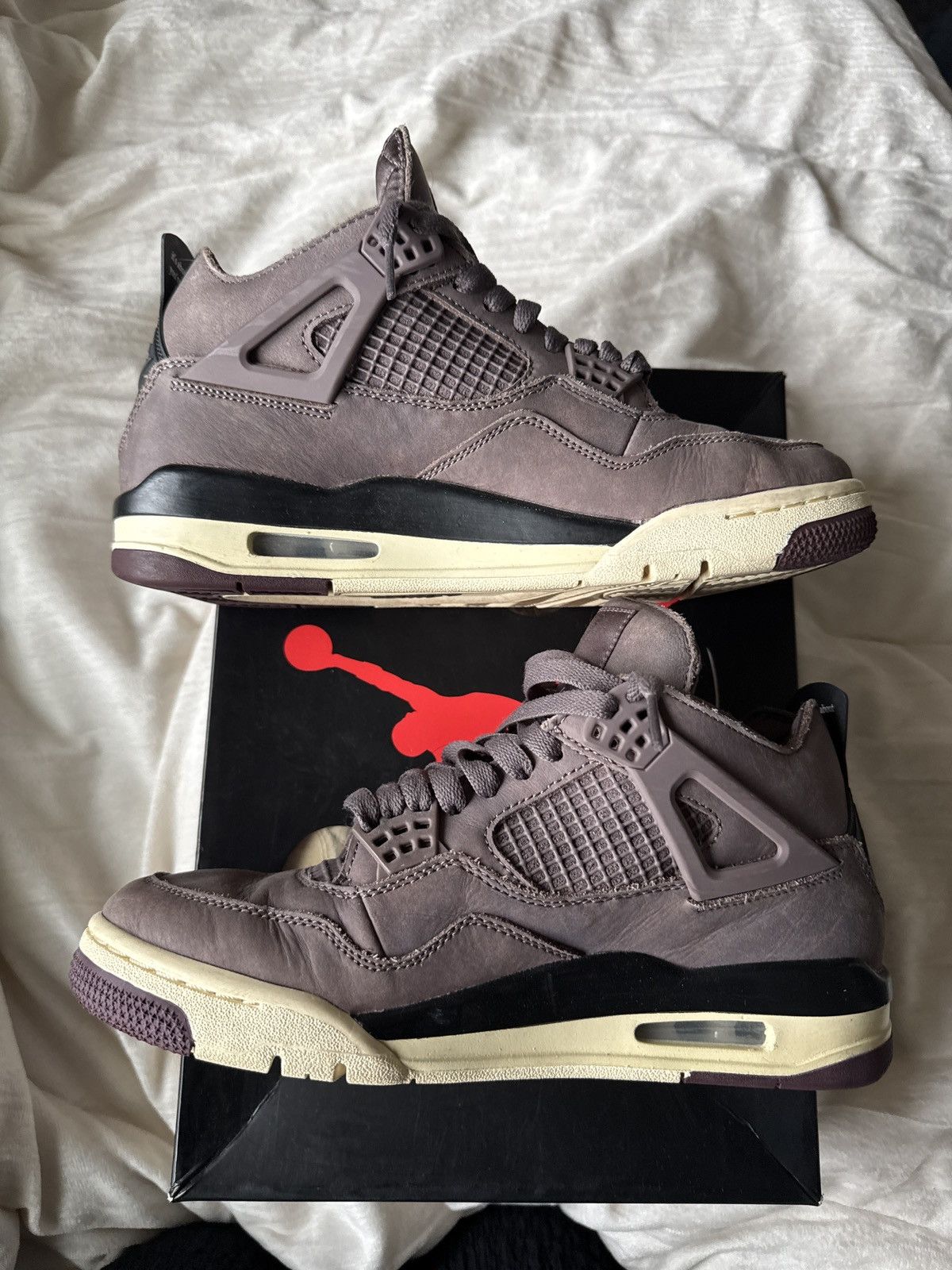 Nike Jordan 4 Retro SP A Ma Maniere x Violet Ore Size US 7.5 / EU 40-41 - 2 Thumbnail