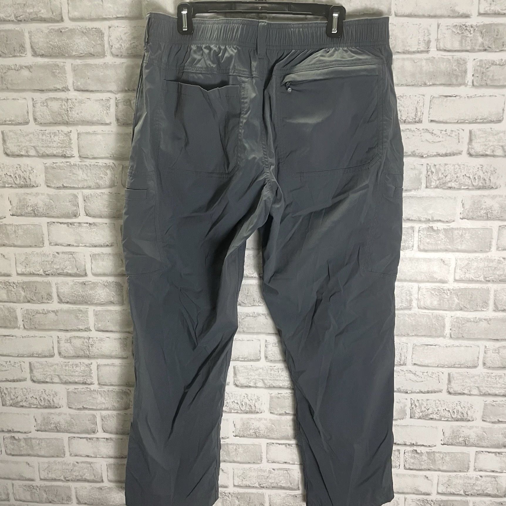 CO Duluth Trading Co Nylon Blend Gray Athletic Cargo Pants Mens Size 38x30 Size US 38 / EU 54 - 5 Thumbnail
