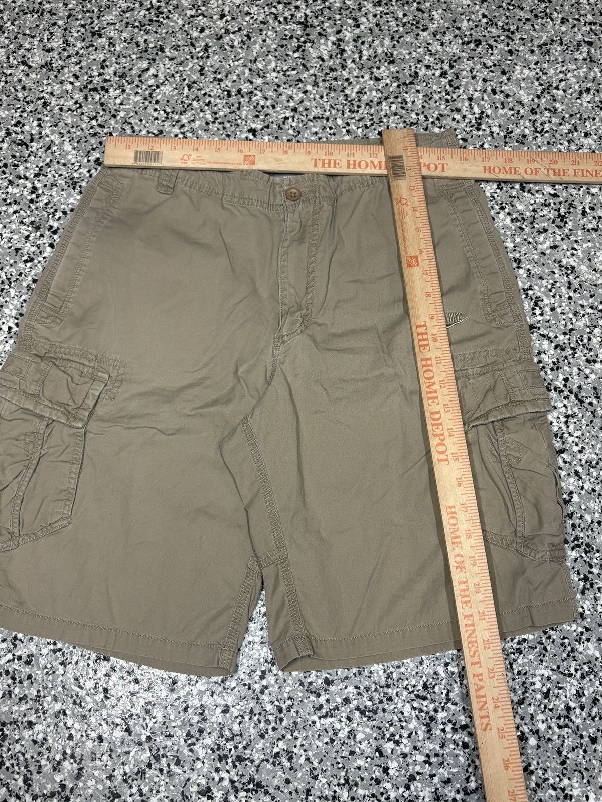 Nike Vintage Y2K Nike Sportswear Tan Cargo Baggy Shorts Sz. M Size US 34 / EU 50 - 6 Thumbnail