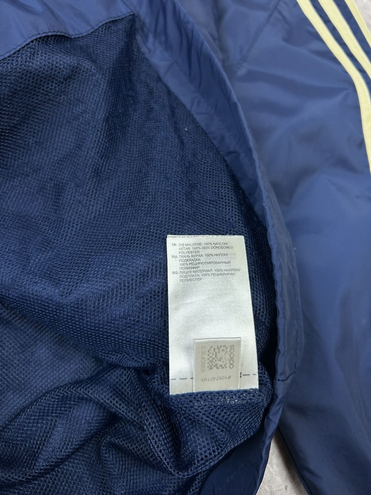 Adidas Vintage Chelsea soccer jacket adidas big logo size m Size US M / EU 48-50 / 2 - 9 Thumbnail