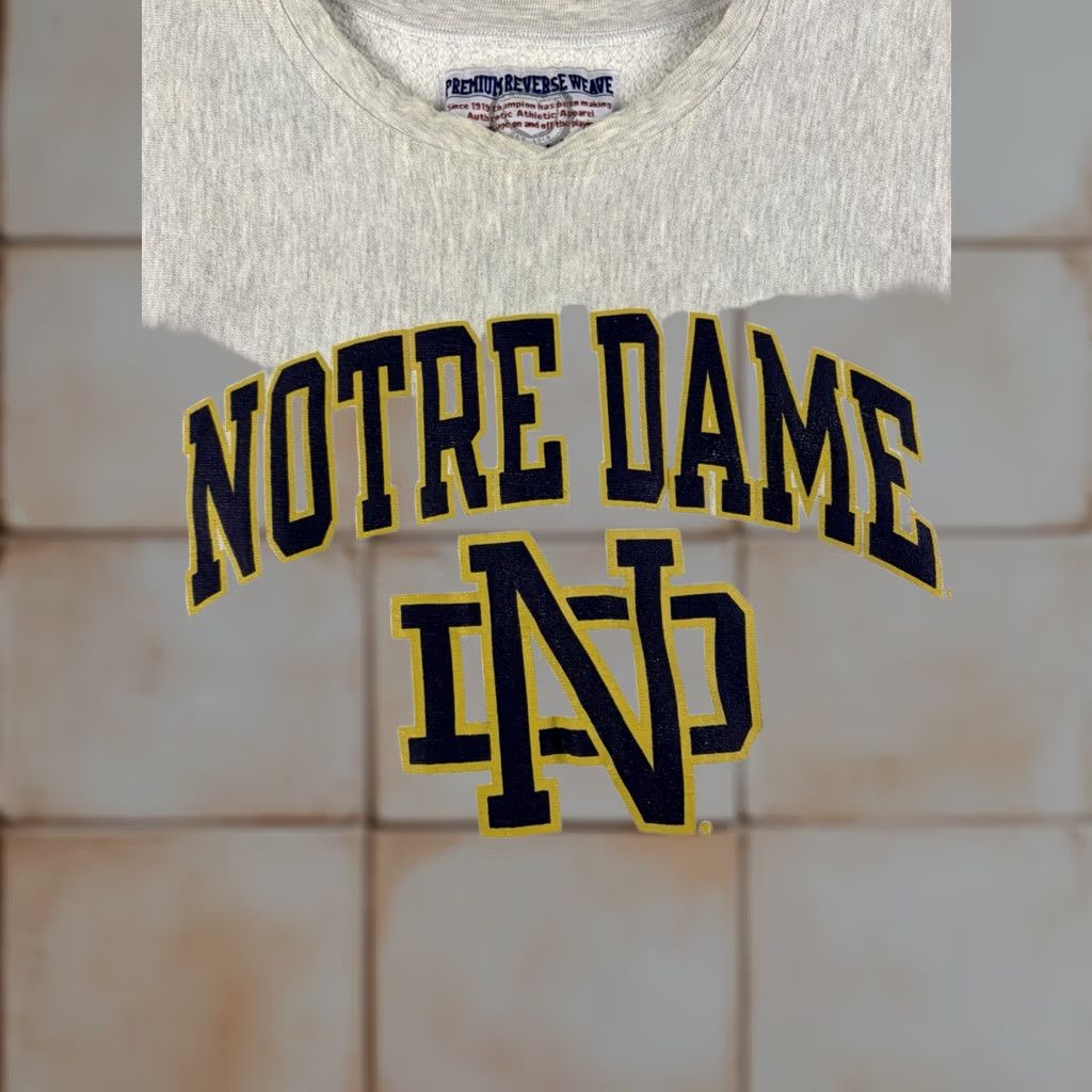 Champion VINTAGE Champion Reverse Weave Sweatshirt Notre Dame University V-Neck Gray XL Men Pullover Regular Size Size US XL / EU 56 / 4 - 1 Thumbnail