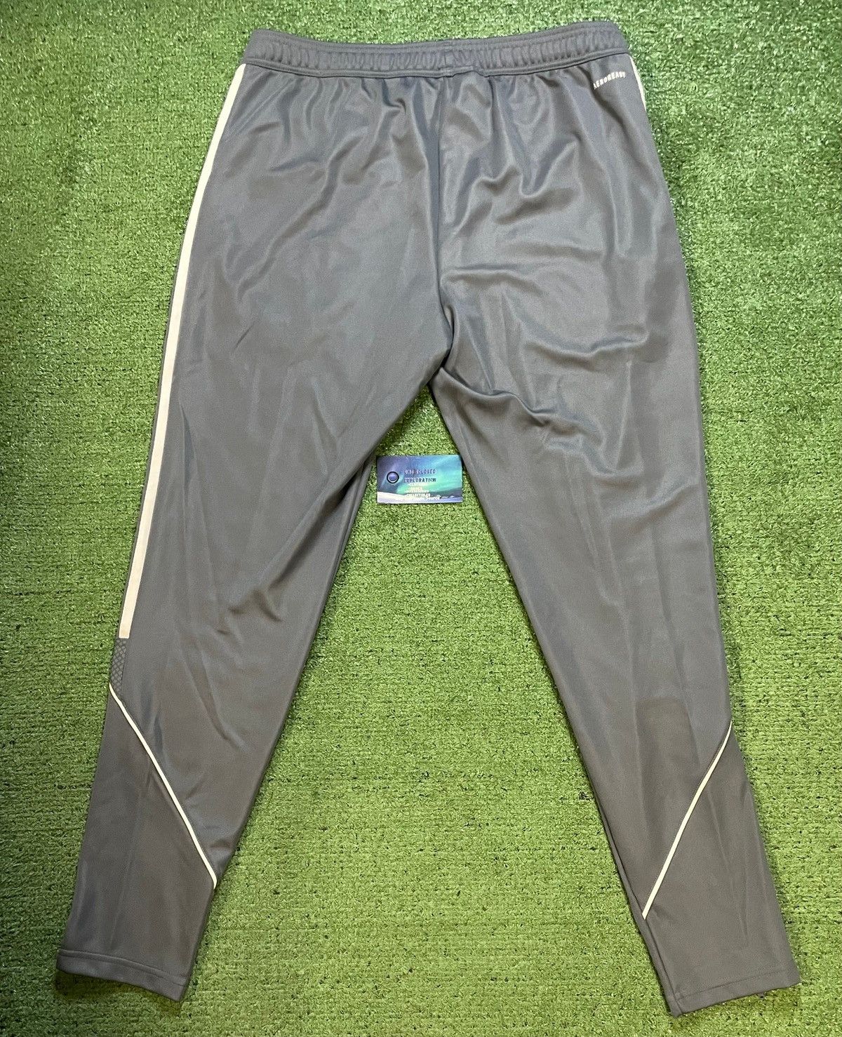 Adidas Adidas tiro 23 grey and white sweatpants Size US 32 / EU 48 - 2 Thumbnail