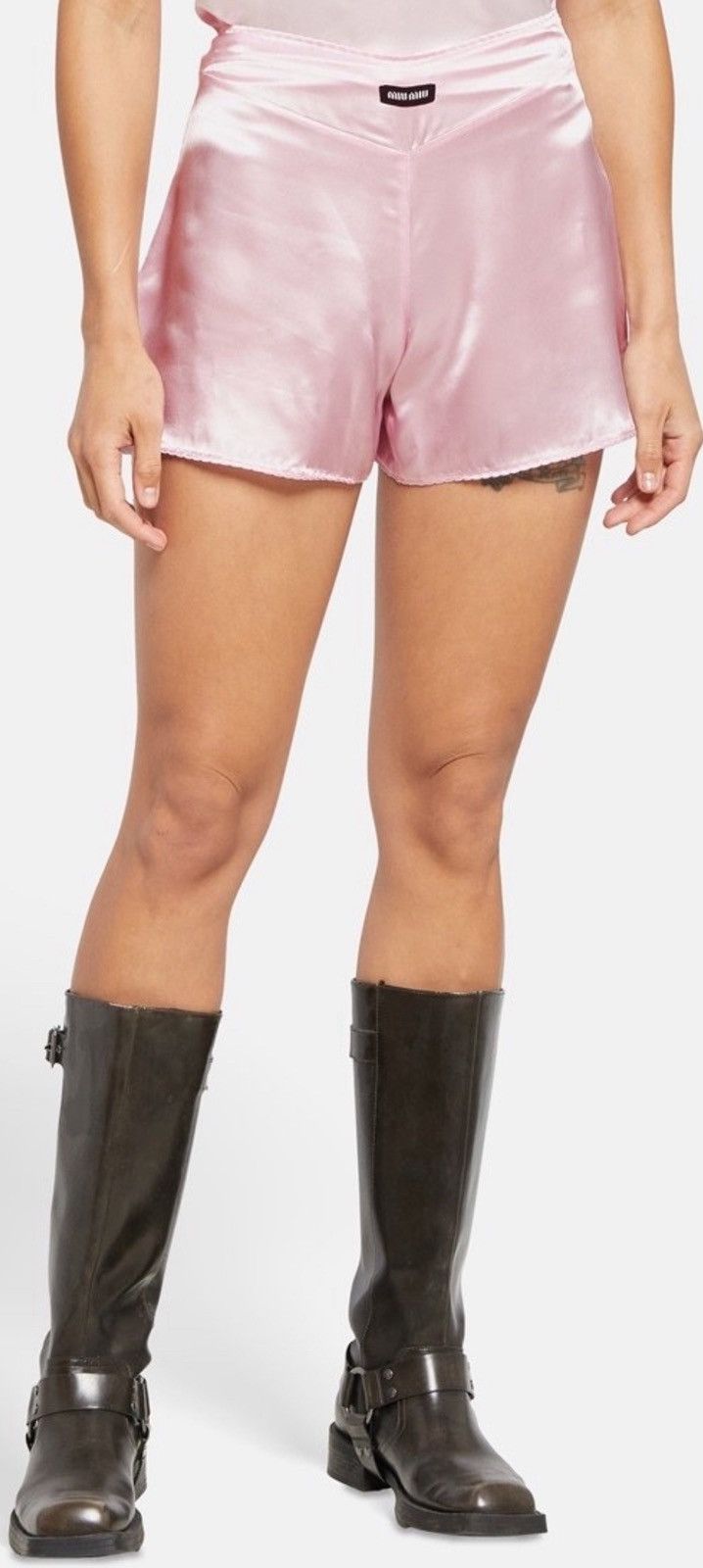 Miu Miu Brand new Miu Miu shorts Size 42" / US 20 - 2 Thumbnail