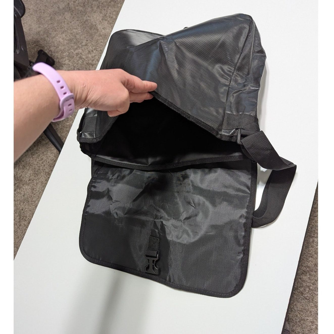 Ecko Unltd. × Vintage Vintage ECKO by Marc Ecko Vinyl Waterproof Messenger Bag Size ONE SIZE - 4 Thumbnail