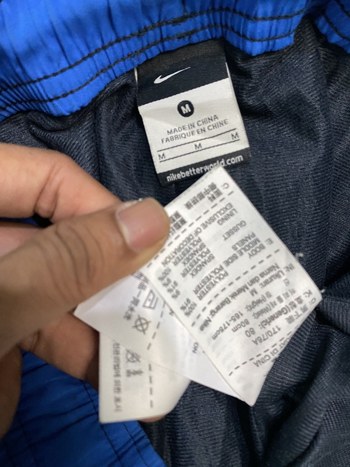 Nike VINTAGE NIKE 90S BAGGY NYLON WIDE LEG SWOOSH TRACK PANTS Y2K Size US 30 / EU 46 - 16 Thumbnail