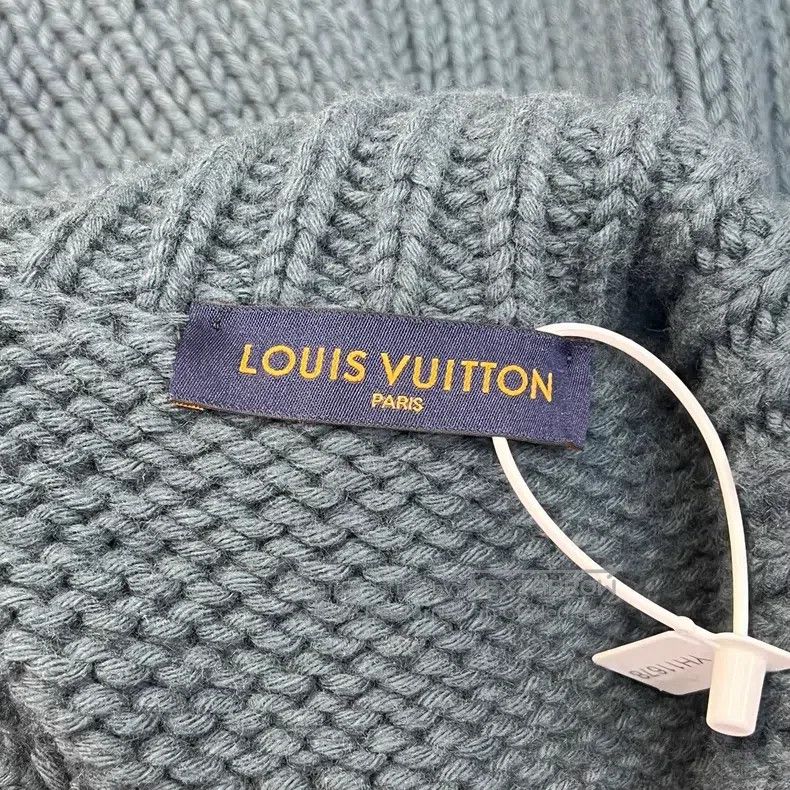 Louis Vuitton Louis Vuitton Knit Button Sweater Jacket Size US S / EU 44-46 / 1 - 3 Thumbnail