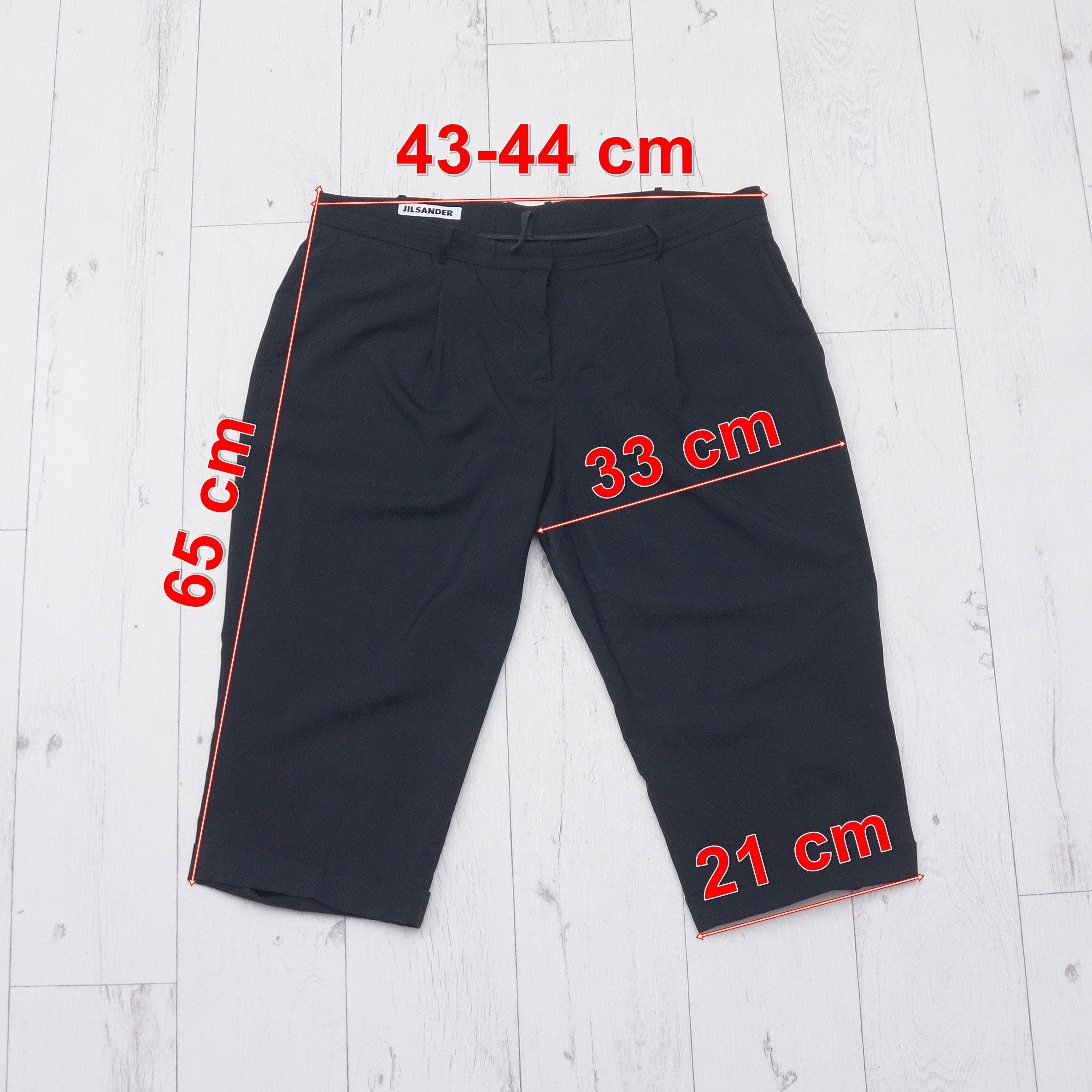 Jil Sander × Vintage Vintahe Jil Sander Black Short Pants Size 40 Wool Italy Size 27" / US 4 / IT 40 - 2 Thumbnail