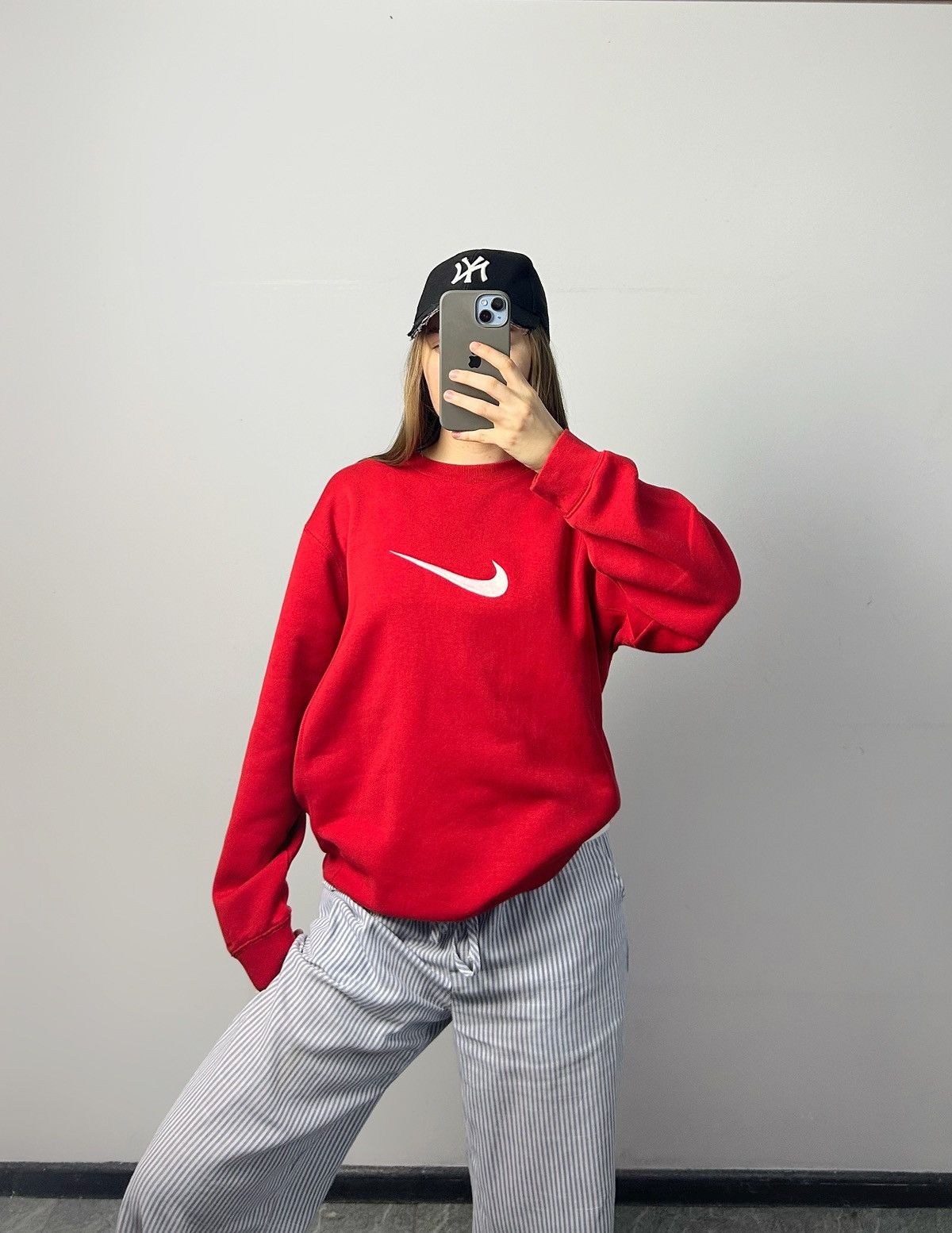 Nike Vintage sweatshirt nike big logo swoosh red Size US XS / EU 42 / 0 - 5 Thumbnail