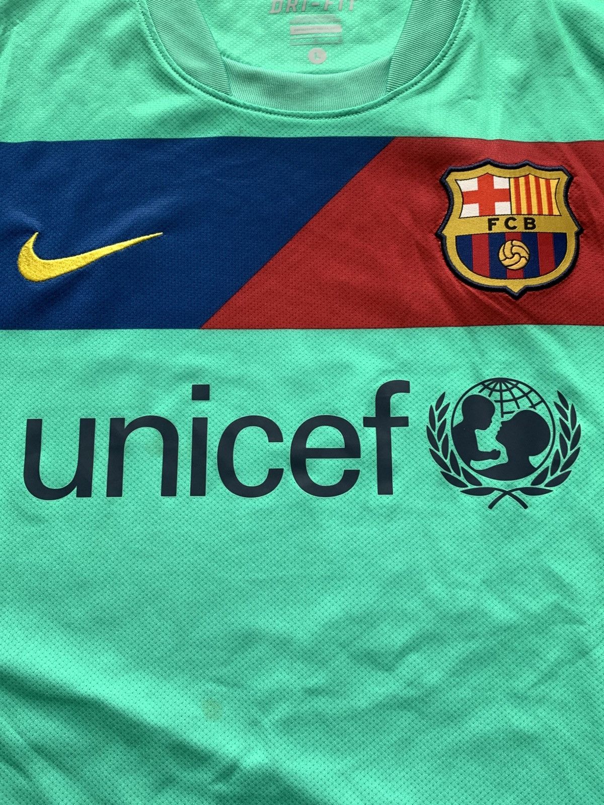 Nike 🔥NIKE BARCELONA 2010/2011 AWAY BLOCKCORE SOCCER JERSEY Size US L / EU 52-54 / 3 - 4 Thumbnail