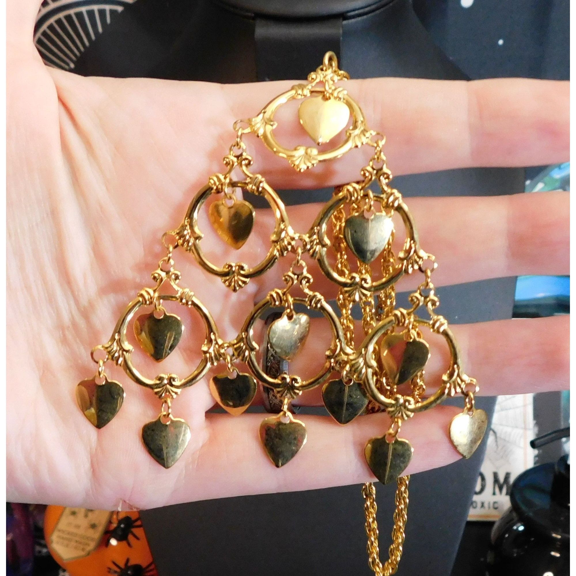Other Vintage Heart Chandelier Triangle Necklace Size ONE SIZE - 5 Thumbnail