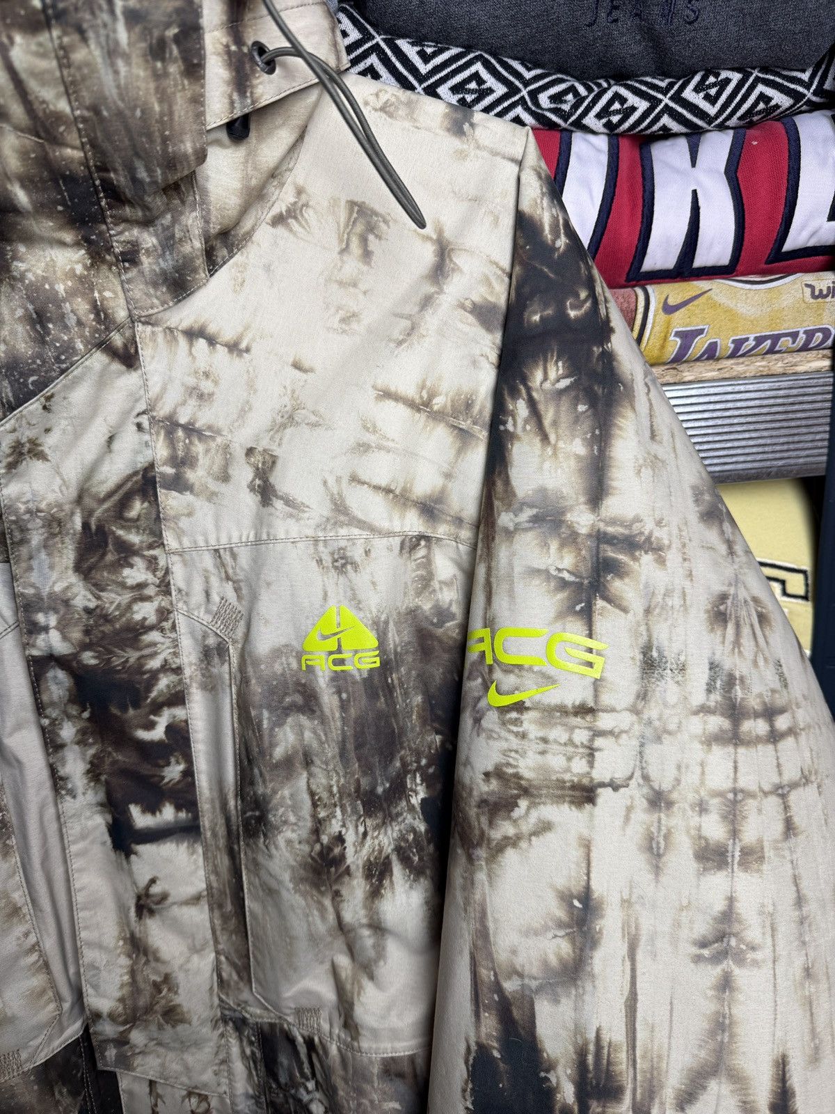 Nike ACG Nike ACG Abstract Print Technical Ski Jacket Size US L / EU 52-54 / 3 - 5 Thumbnail