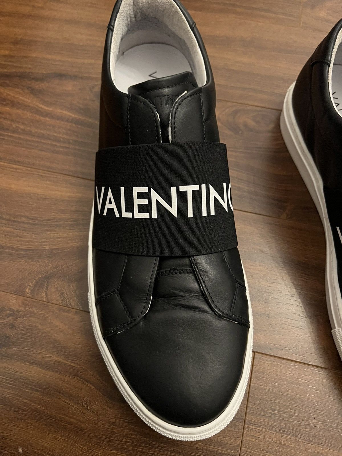 Valentino Valentino Zeus Logo Slip-on Leather Sneakers Size US 12 / EU 45 - 14 Thumbnail