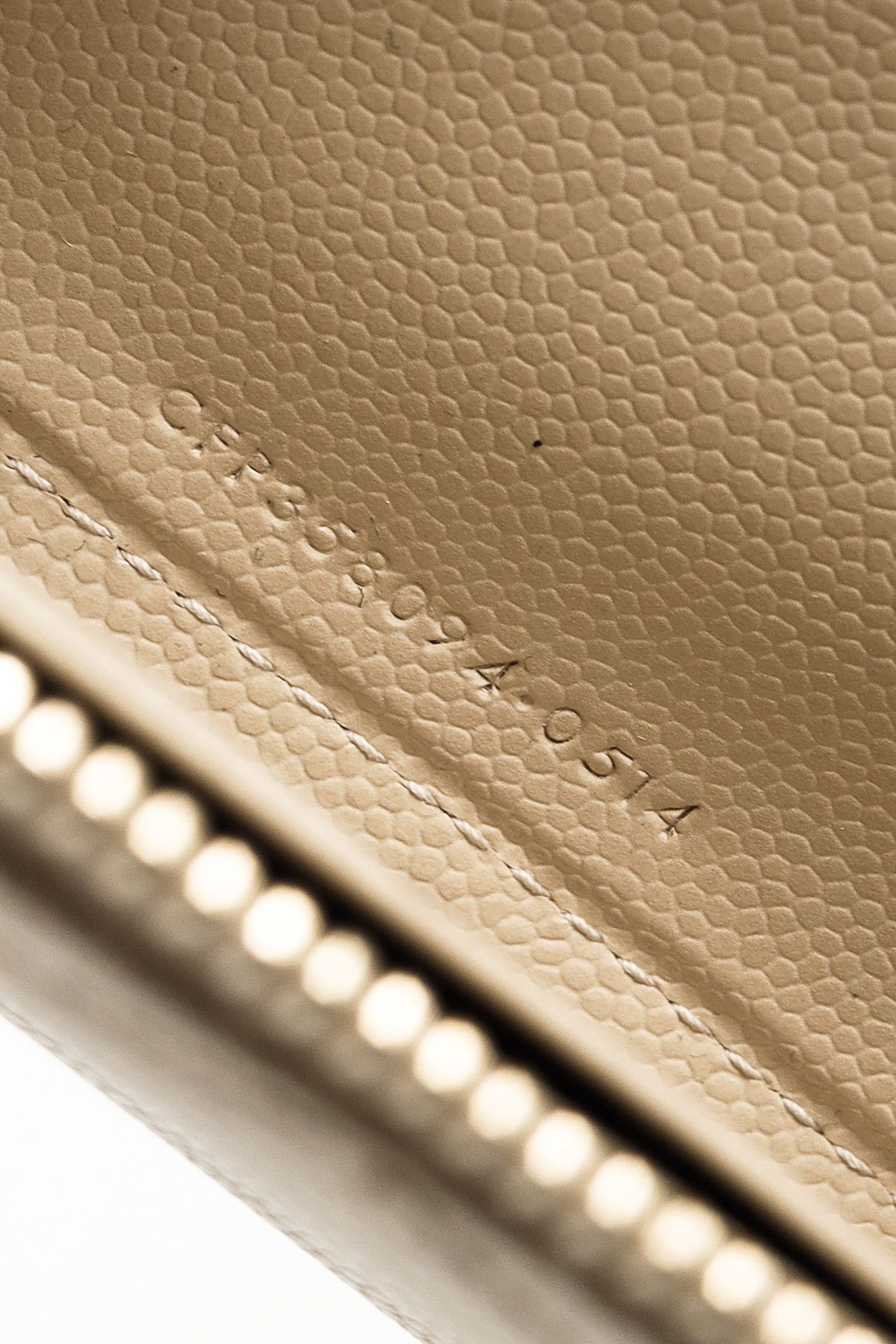 Saint Laurent Paris Saint Laurent Grain de Poudre Mattelasse Chevron YSL Wallet Size ONE SIZE - 10 Thumbnail