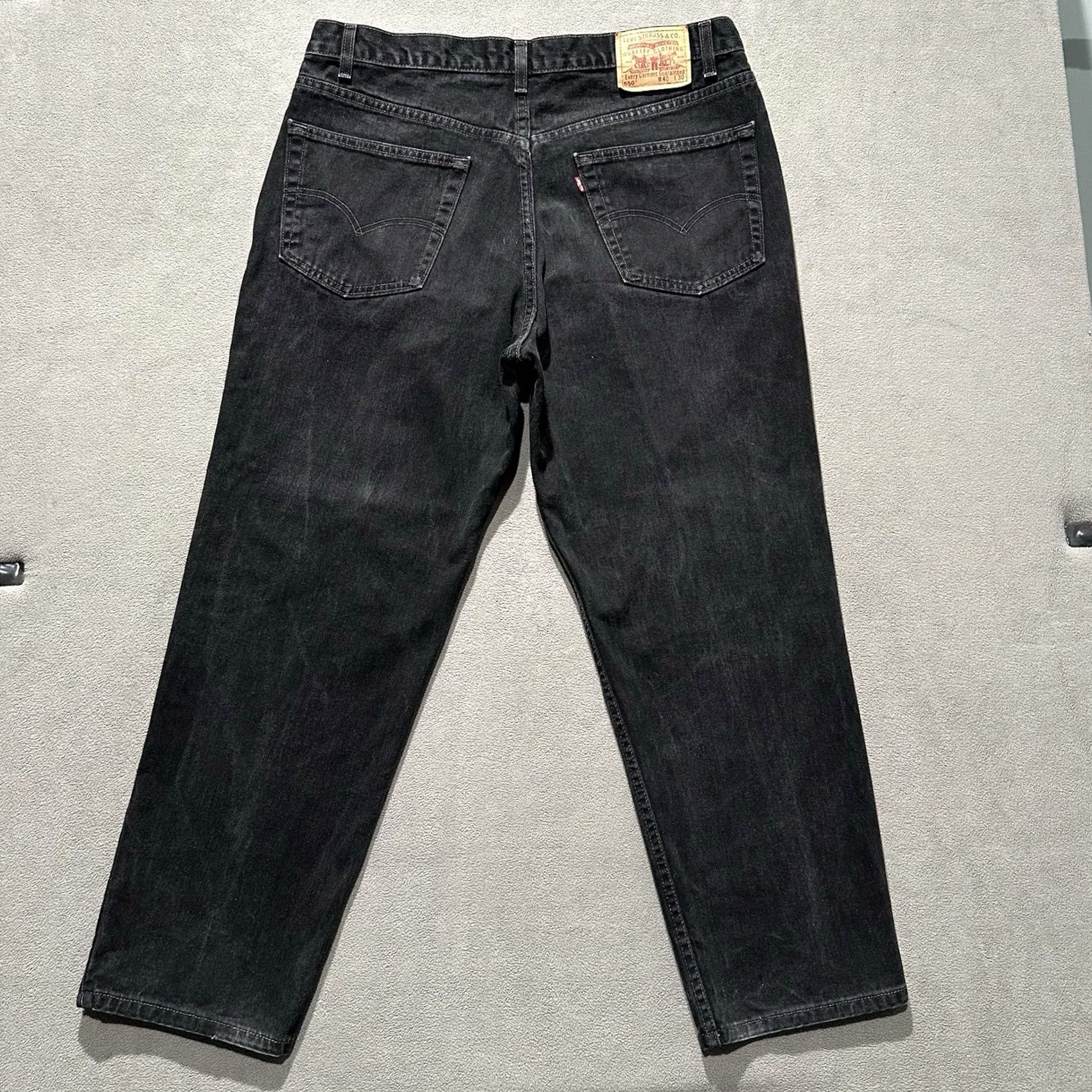 Levi's VINTAGE Levi's 550 Jeans Mens 40x30 Black Relaxed Tapered USA Denim Five-Pocket Levis 500 Series Jeans Mens Black Size US 40 / EU 56 - 2 Thumbnail