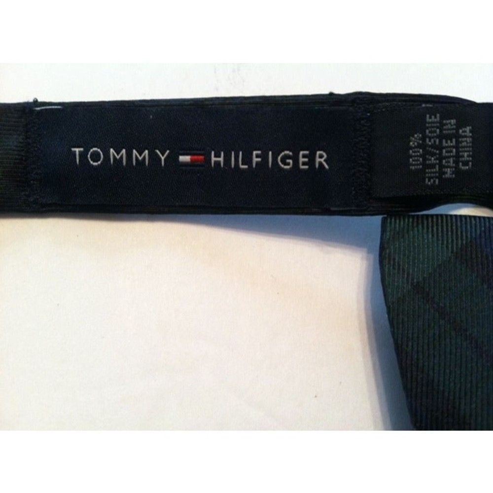 Tommy Hilfiger TOMMY HILFIGER NAVY/GREEN 100%SILK BOW TIE Size ONE SIZE - 6 Thumbnail