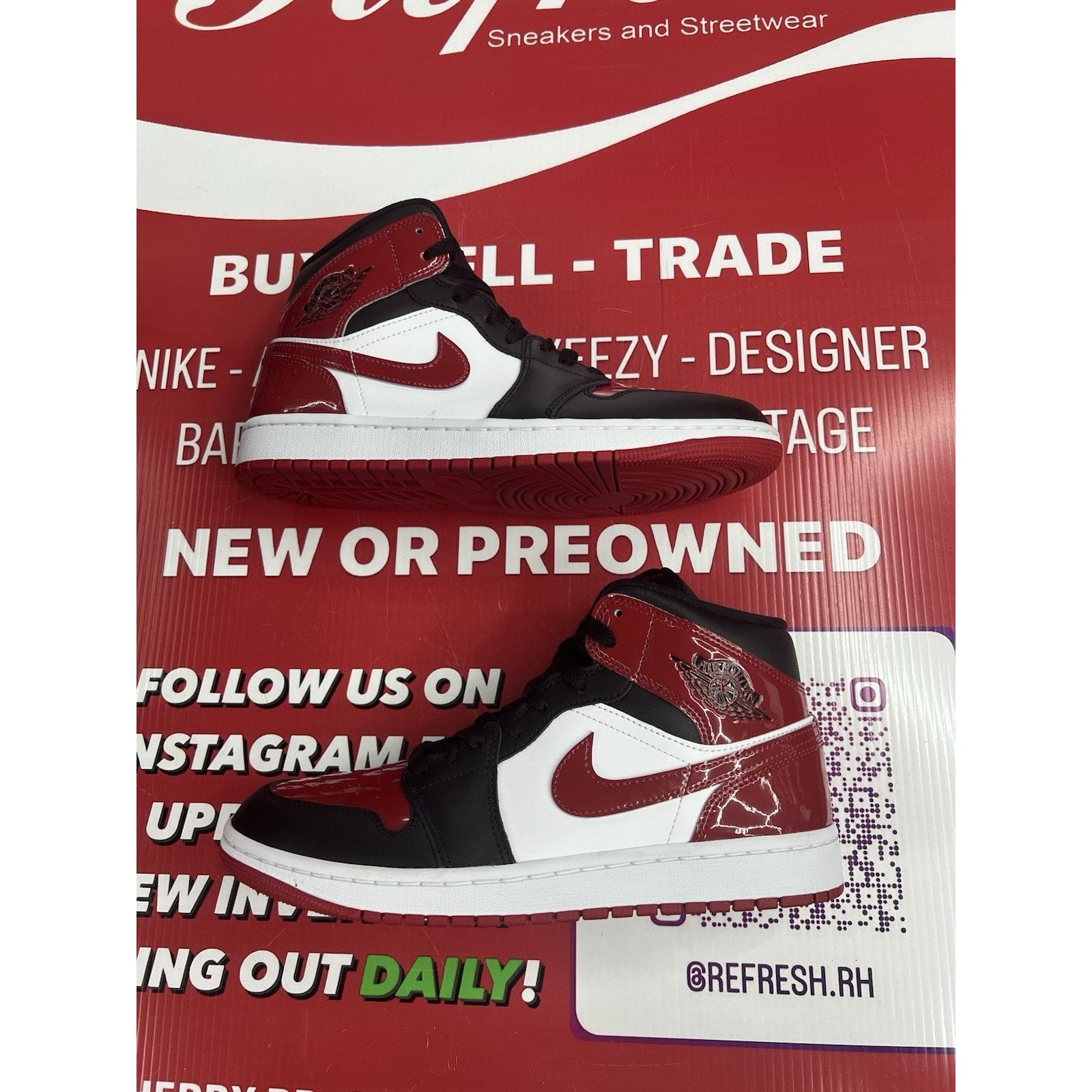 Jordan Brand Air Jordan 1 Patent Bred Toe Size 9 HV4091 006 Size US 9 / EU 42 - 2 Thumbnail