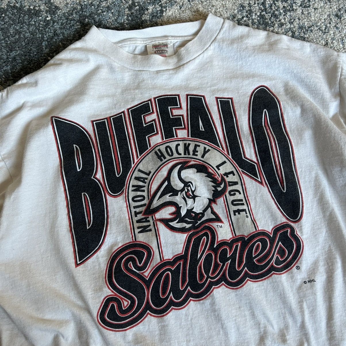 Vintage 90s ONEiTA SLUBBY SiNGLE STiTCH BUFFALO SABRES XL NHL Size US XL / EU 56 / 4 - 1 Thumbnail