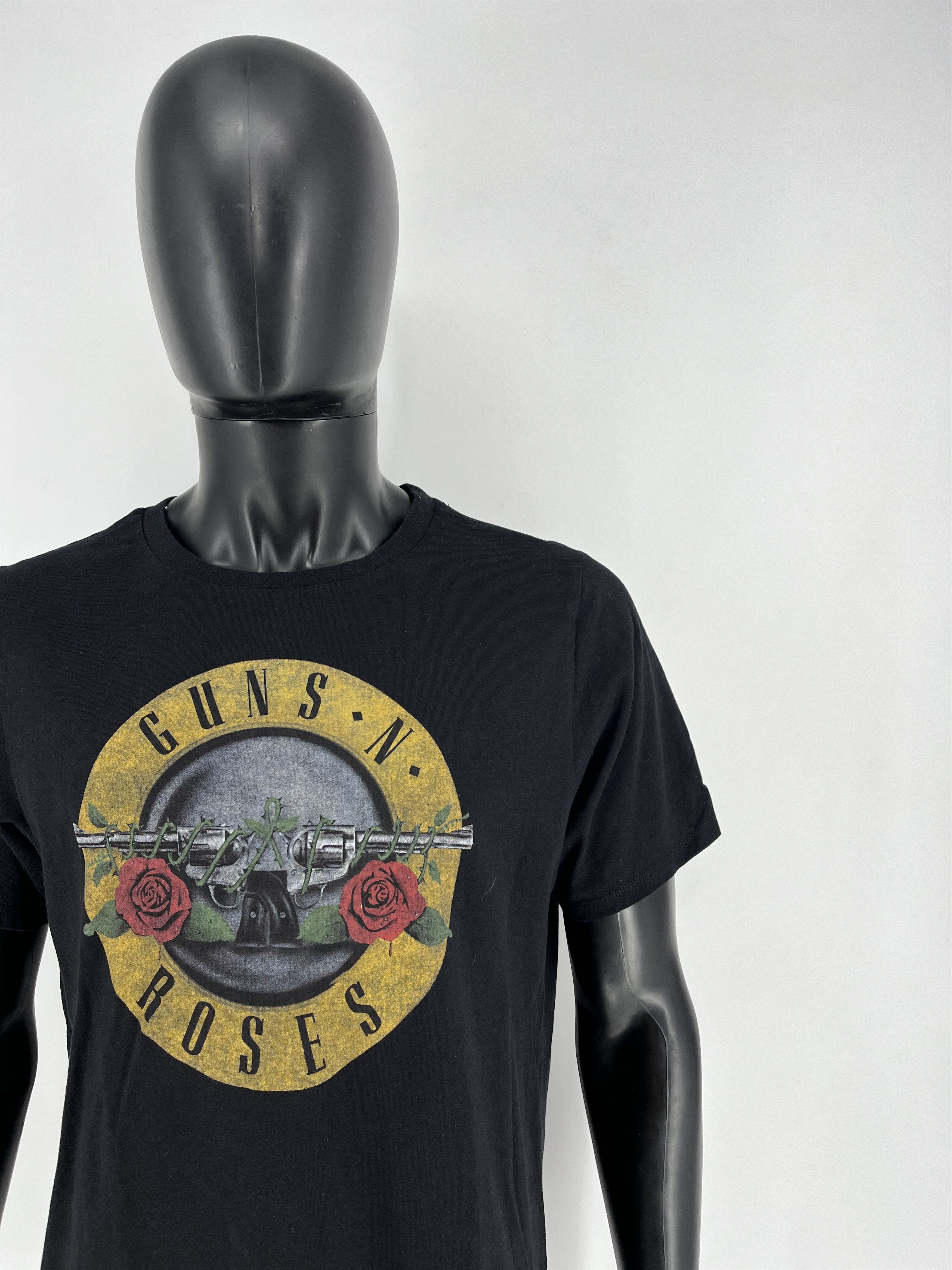 Band Tees Vintage Guns N’ Roses 🌹 Big Logo Official Merchd T-Shirt Size US M / EU 48-50 / 2 - 7 Thumbnail