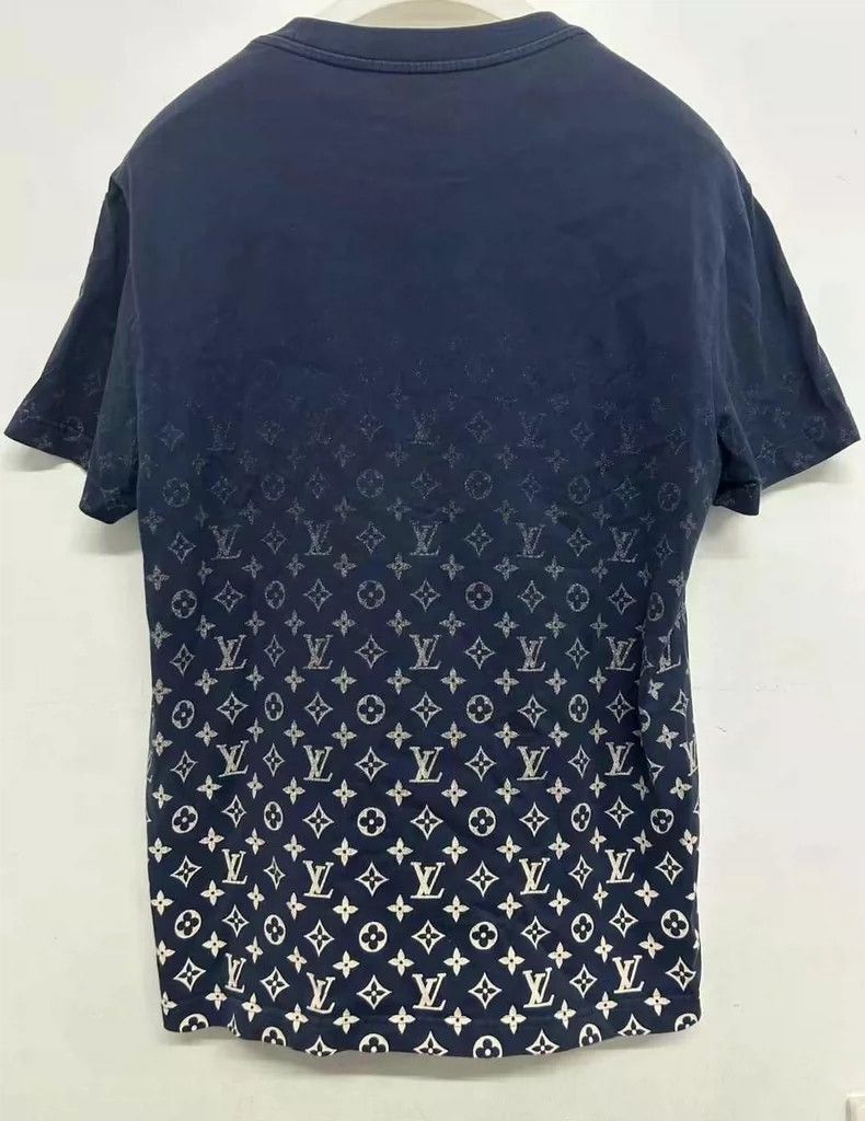 Louis Vuitton Louis Vuitton Louis Vuitton Gradient Print Short Sleeve TS Size US S / EU 44-46 / 1 - 2 Thumbnail