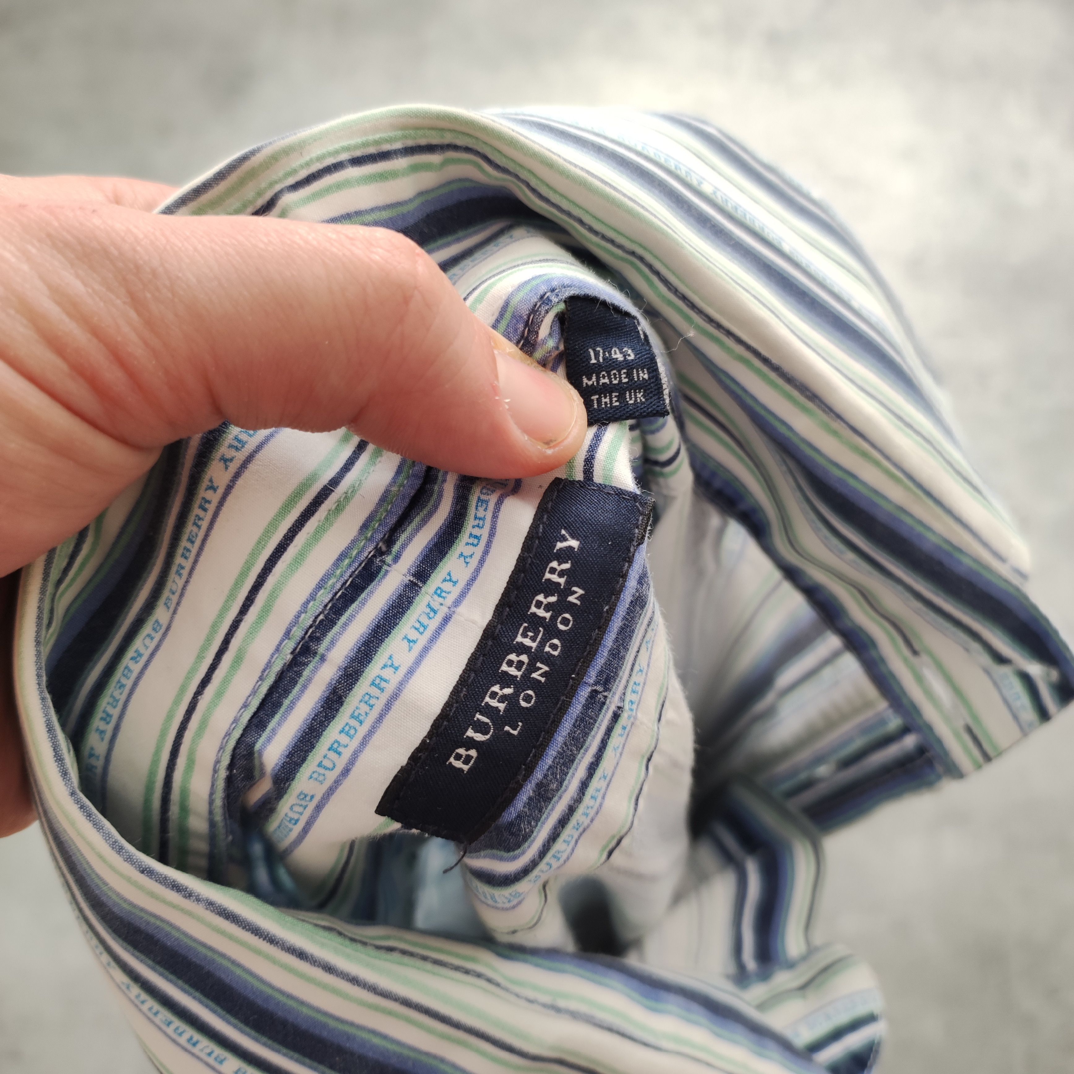 Burberry × Vintage RARE 90s Vintage Burberrys London Striped Logo Shirts Size US L / EU 52-54 / 3 - 7 Thumbnail