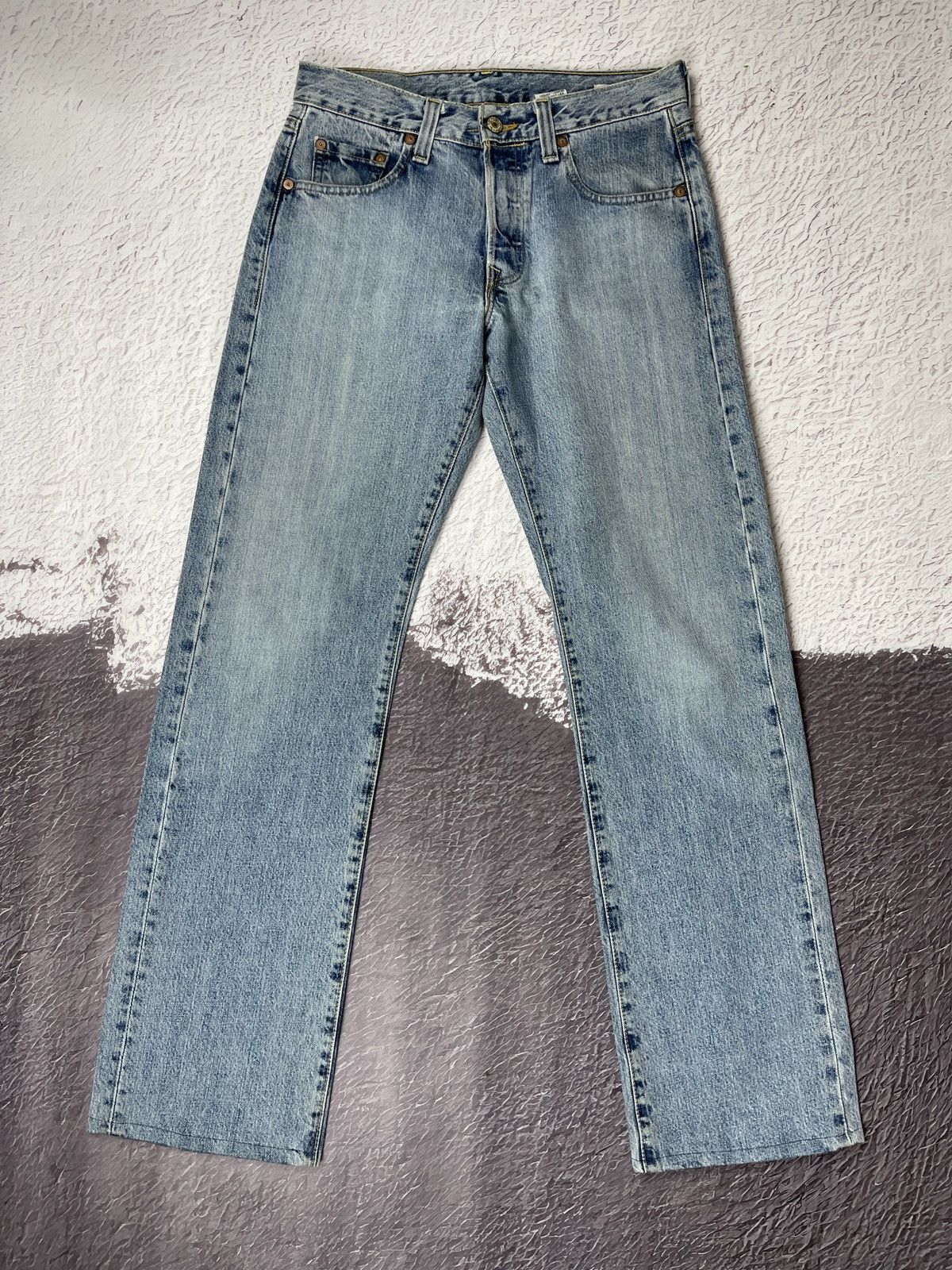 Levi's Levi’s premium vintage 90s made in USA blue washed jeans Size US 30 / EU 46 - 3 Thumbnail