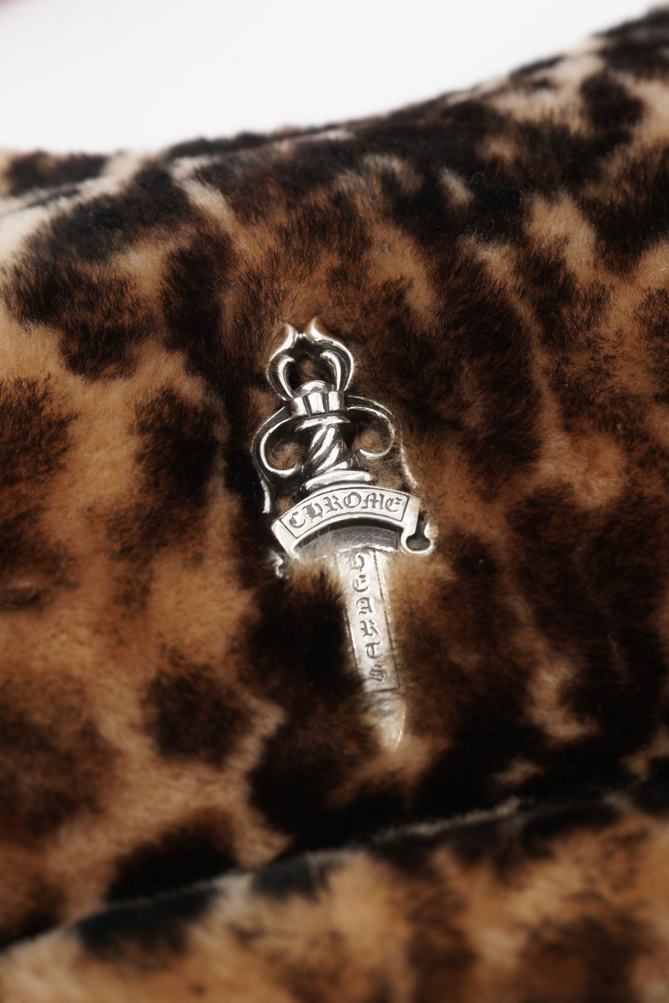 Chrome Hearts Chrome Hearts Faux Fur Dagger Embellished Chicken Nugget Bag Size ONE SIZE - 4 Thumbnail