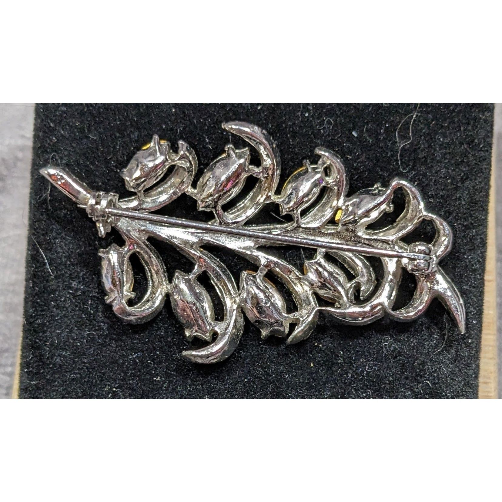 Other Vintage Glam Floral Leaf Silver Tone Brooch With Clear Stone Size ONE SIZE - 6 Thumbnail
