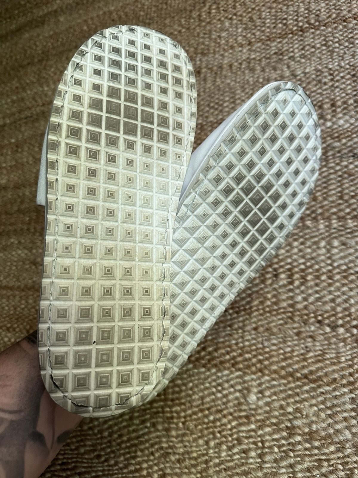 Buscemi Buscemi white leather hotel slippers Size US 9 / EU 42 - 4 Thumbnail