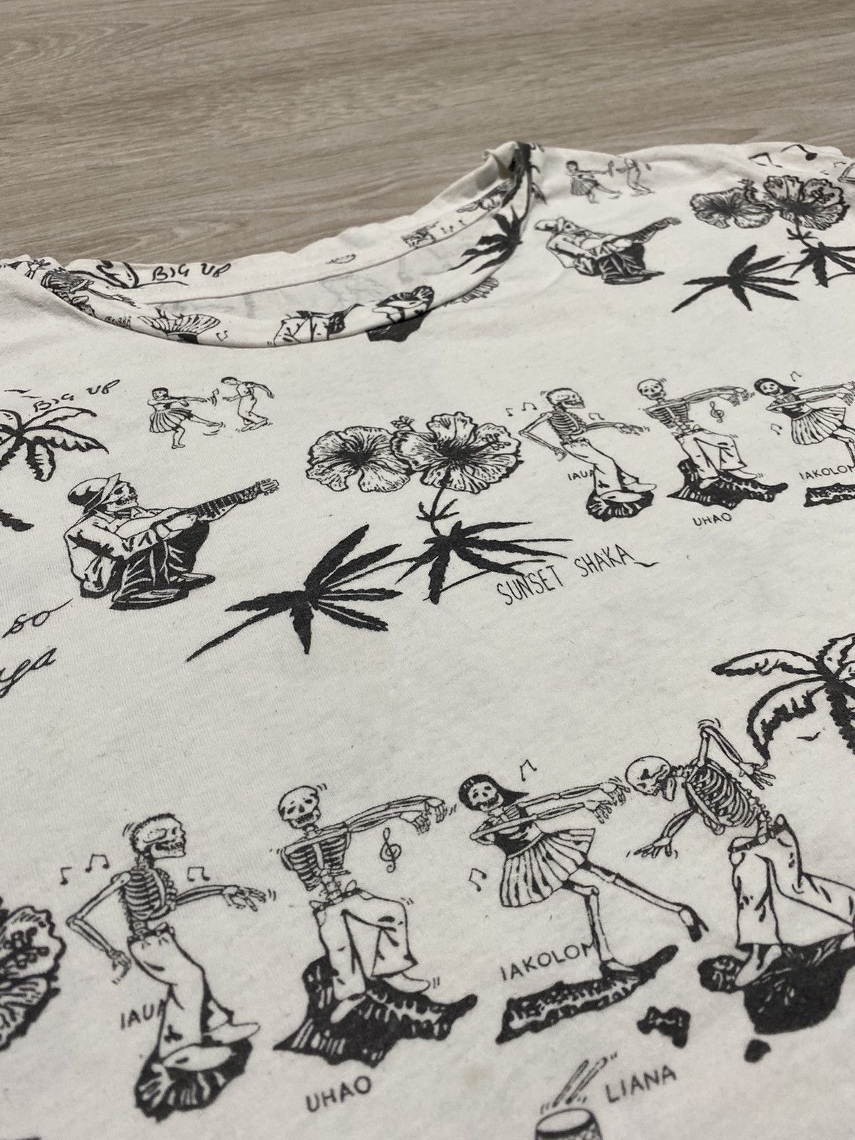 Allsaints Vintage Allsaints Portugal Overprint Beach Hawaii style Size US M / EU 48-50 / 2 - 7 Thumbnail