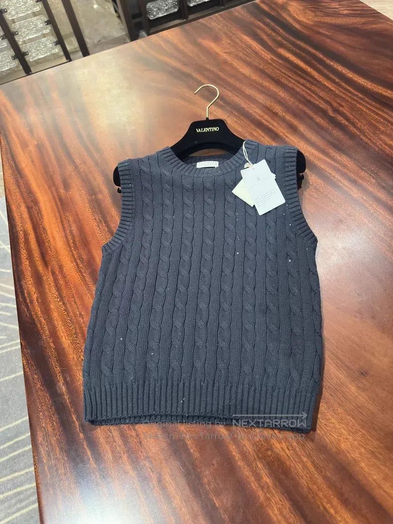 Brunello Cucinelli Brunello Cucinelli Sequined vest top. Size L / US 10 / IT 46 - 3 Thumbnail
