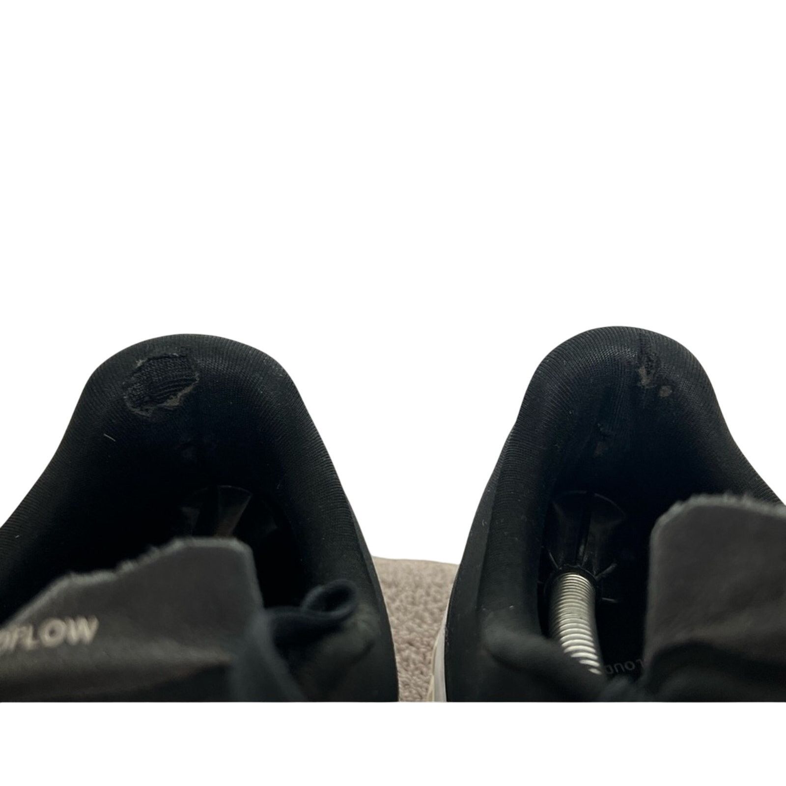 On On Men’s Cloudflow 4 Running Size 14 Black/White Size US 14 / EU 47 - 8 Thumbnail