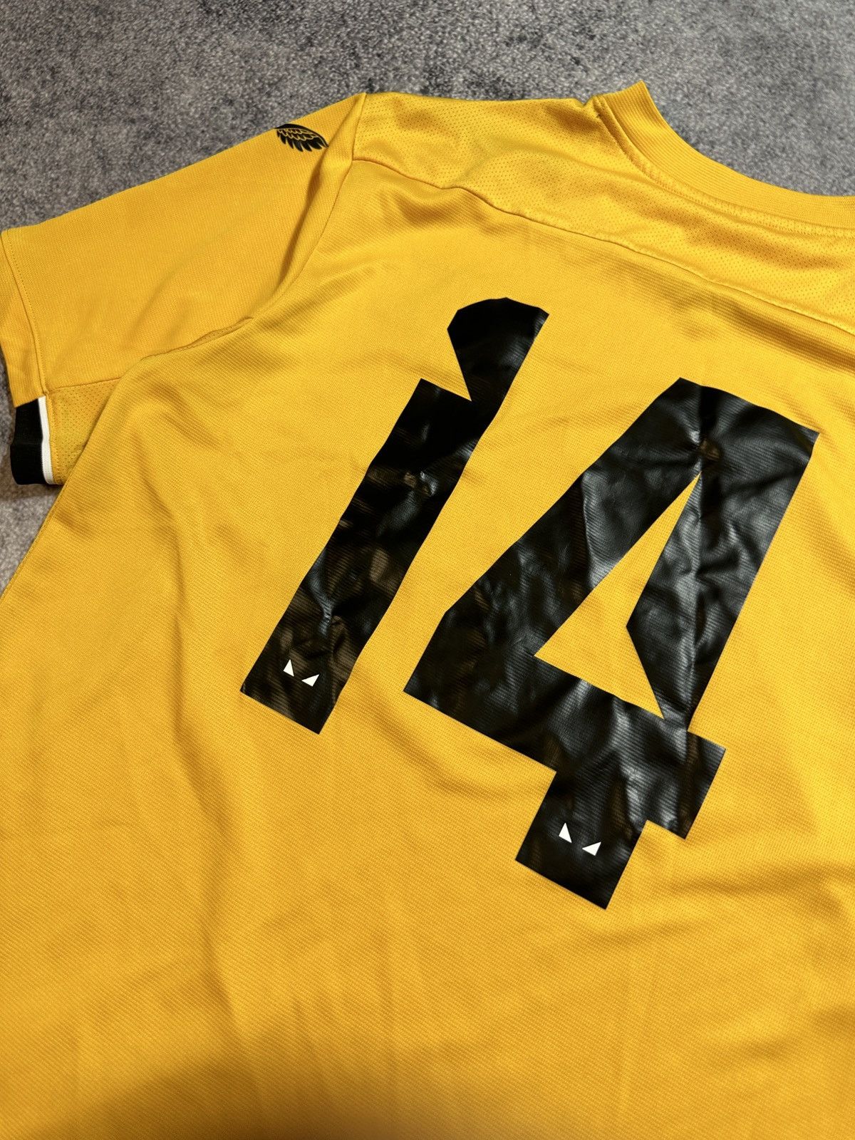 Castore Castore Wolverhampton Wanderers Soccer Jersey Streetwear L Size US M / EU 48-50 / 2 - 5 Thumbnail