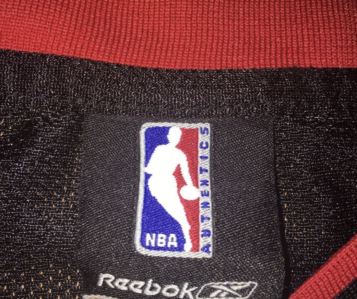 Reebok Y2K Reebok 2004-06 NBA Miami Heat Dwayne Wade 3 Jersey L Size US L / EU 52-54 / 3 - 3 Thumbnail