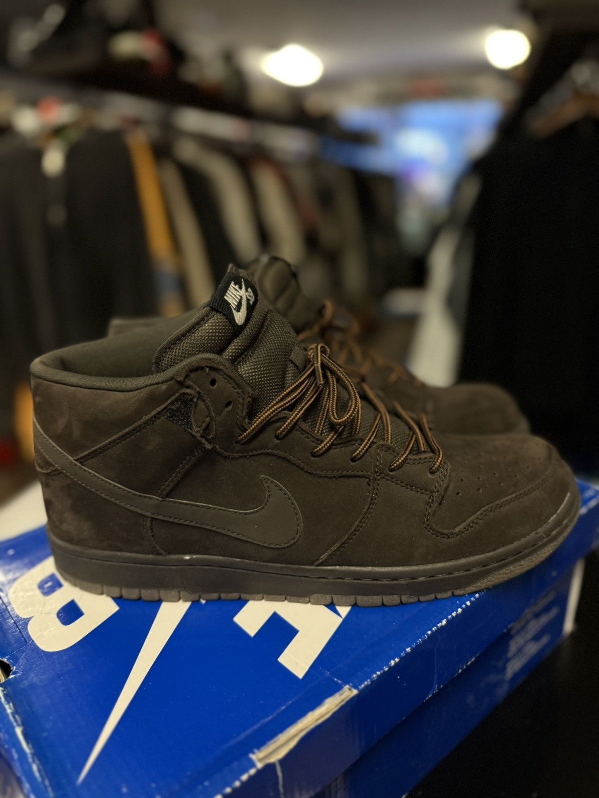 Nike Nike SB Mid Chocolate 2009 RARE W Box 🧼 Size 11 Size US 11 / EU 44 - 17 Thumbnail