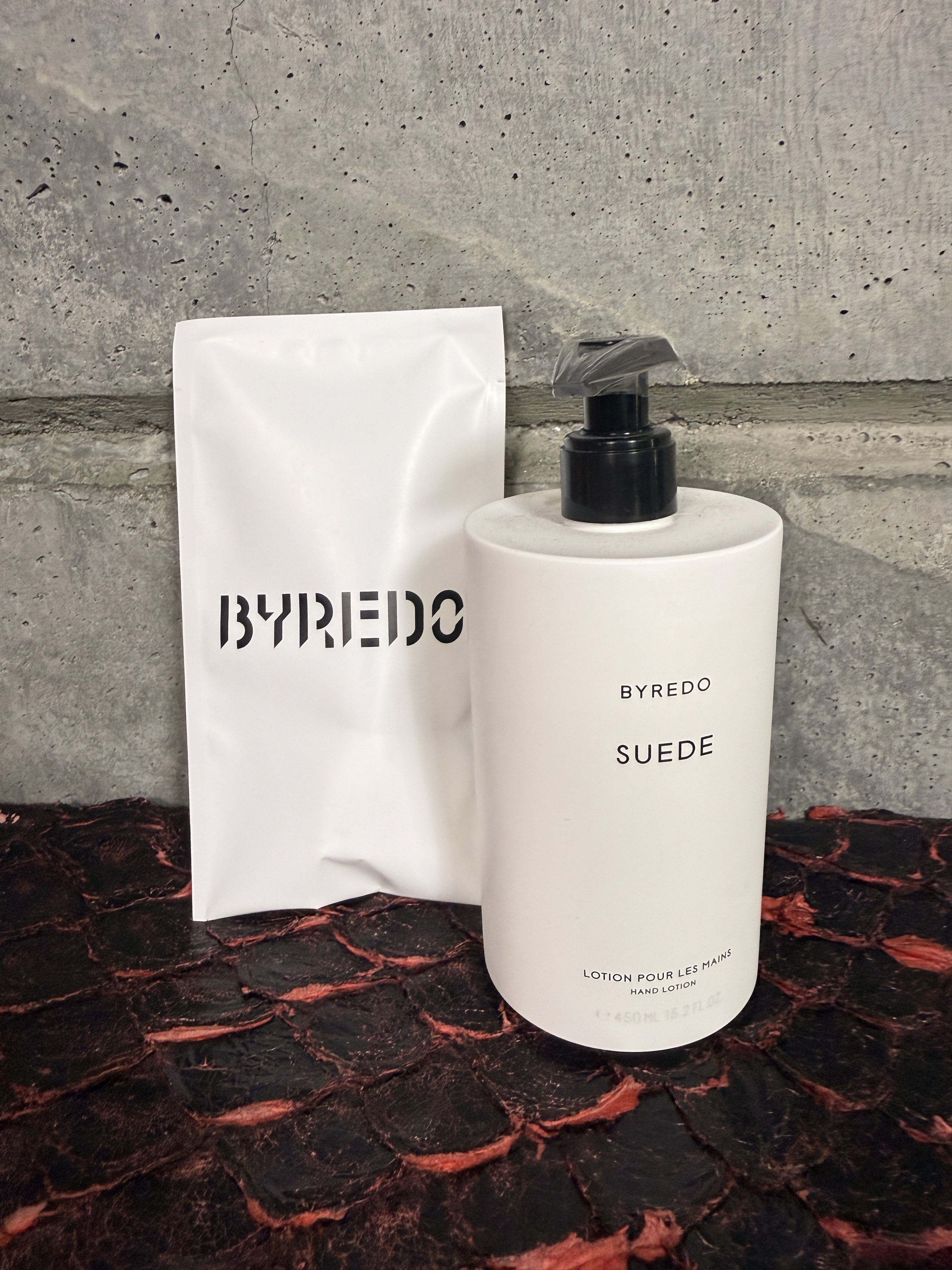 Byredo Byredo Suede Hand Lotion 450 ml Size ONE SIZE - 5 Thumbnail