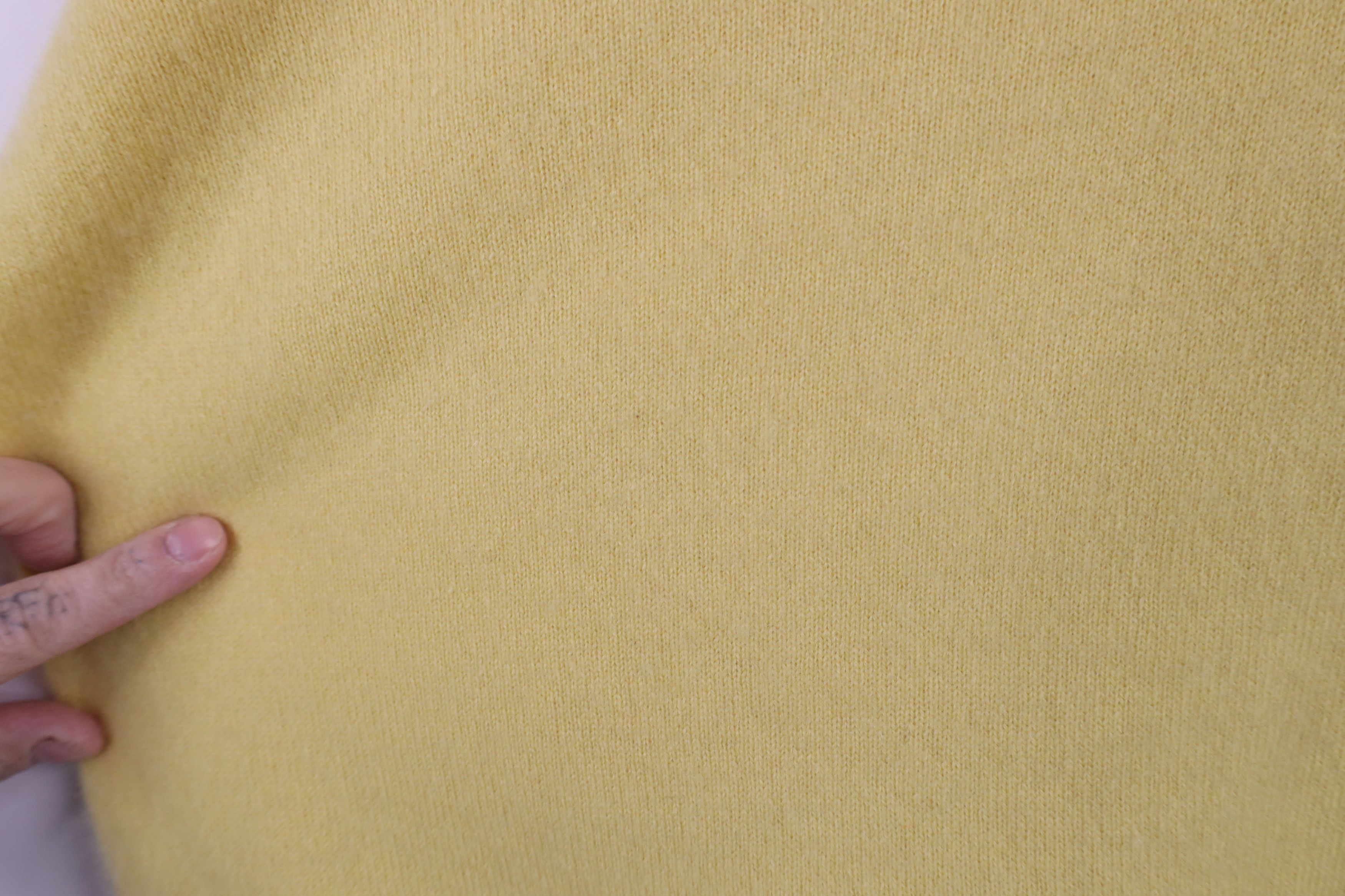 Vintage Vintage 90s Streetwear Cashmere Knit V-Neck Sweater Yellow Size US M / EU 48-50 / 2 - 4 Thumbnail