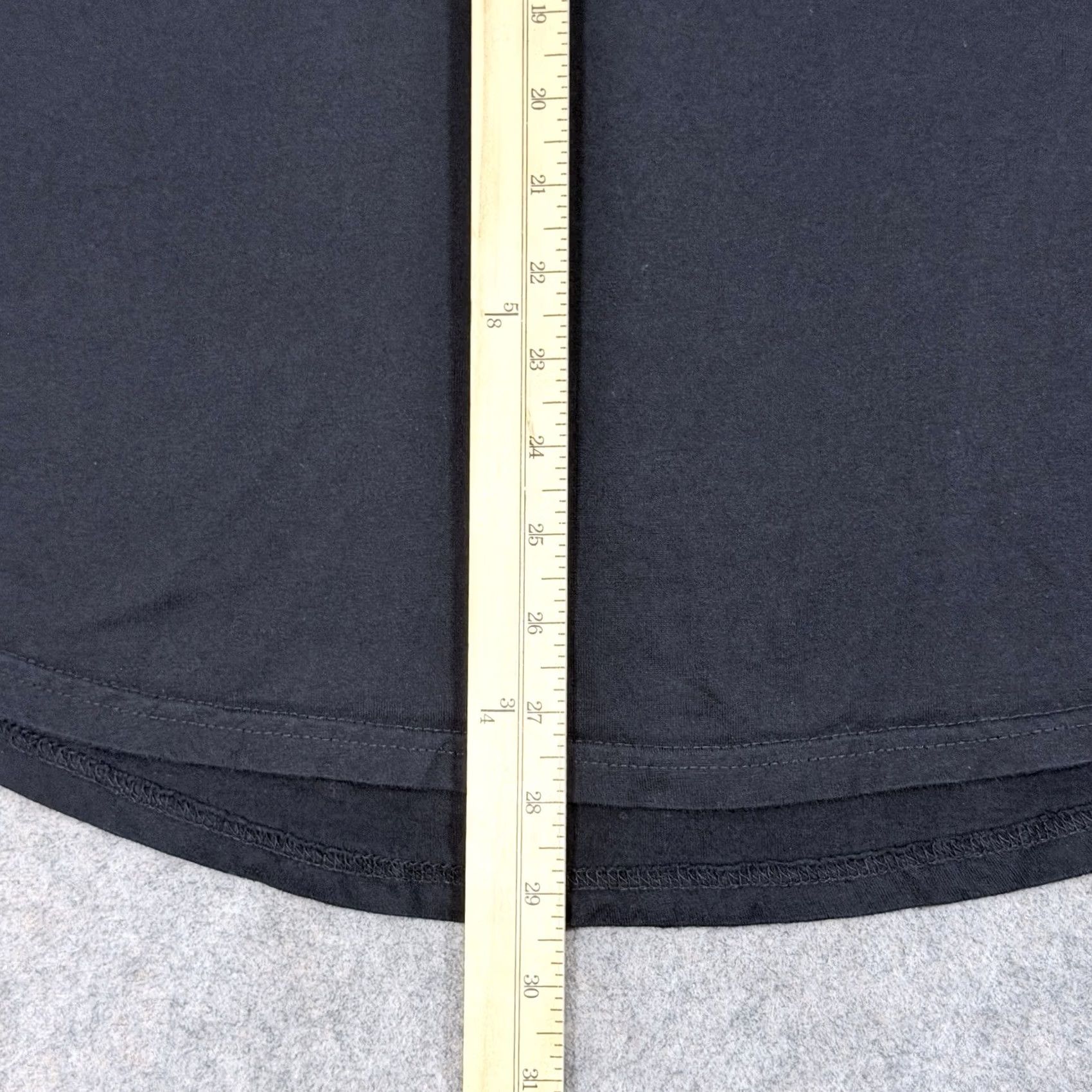 Vintage Kliegou T-Shirt Men's L Black Casual Crew-Neck Short Sleeve Pullover Size L Regular Fit Front Length 28 in Chest 45.5 in Graphic? No Pattern Solid Size US L / EU 52-54 / 3 - 6 Thumbnail