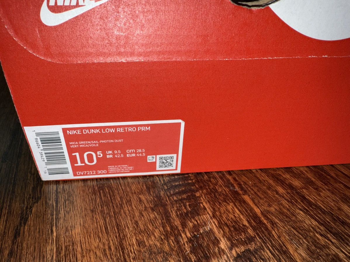 Nike Nike Dunk Retro Low Mica Green Size 10.5 DV7212-300 Size US 10.5 / EU 43-44 - 11 Thumbnail