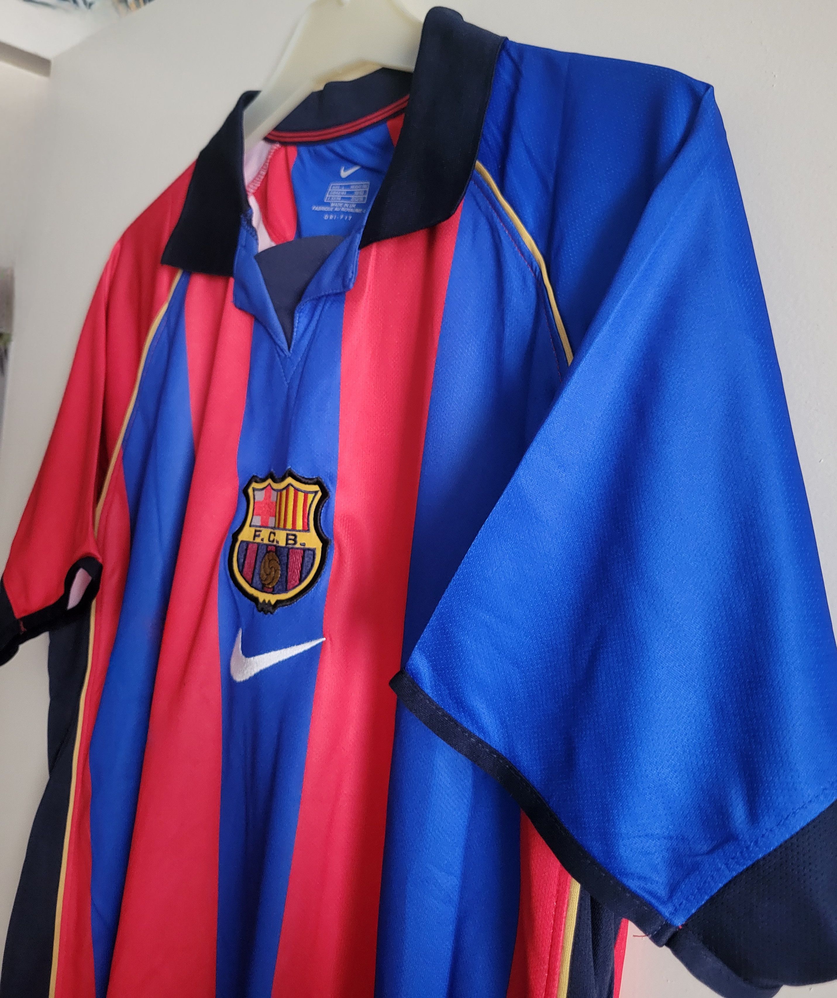 Other Barcelona 2001-2002 Kluivert 9 Vintage Soccer Jersey Size US L / EU 52-54 / 3 - 5 Thumbnail