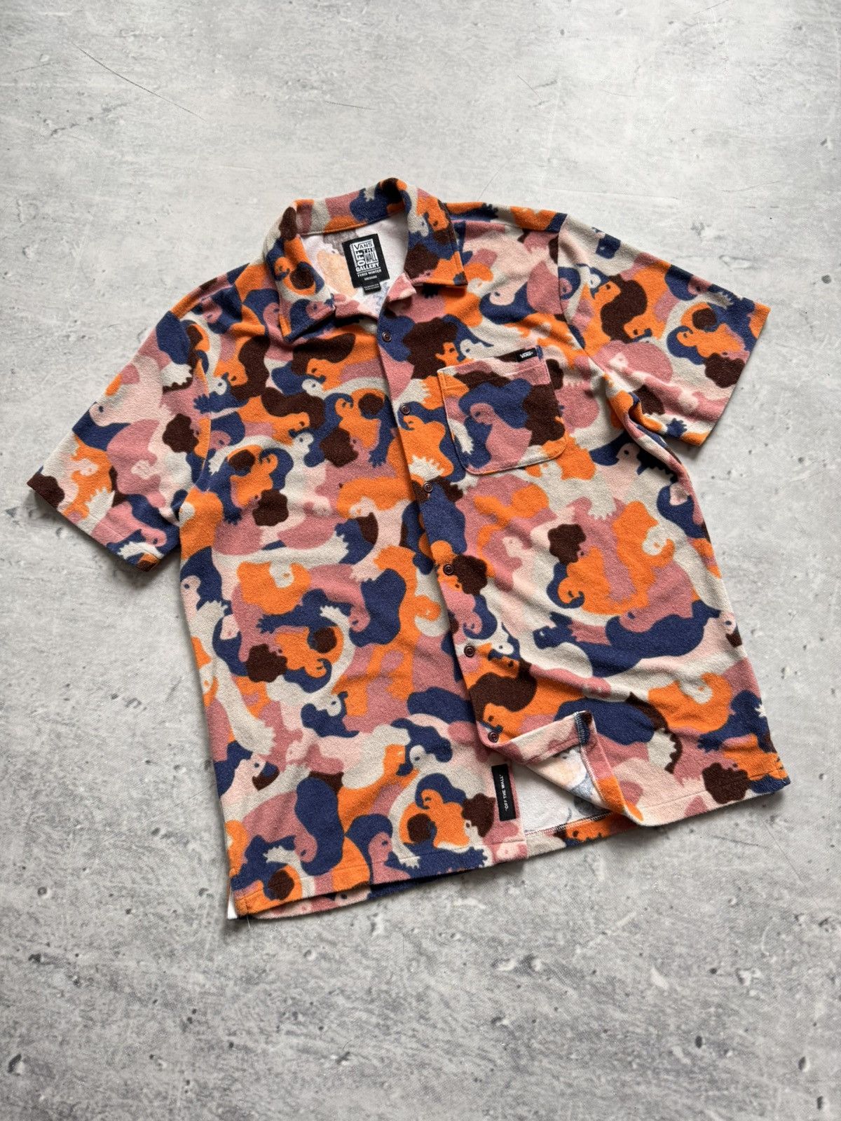 Vans VANS, MENS SIZE M, HAWAIIAN TYRIS WINTER BUTTON-DOWN SHIRT Size US M / EU 48-50 / 2 - 1 Thumbnail