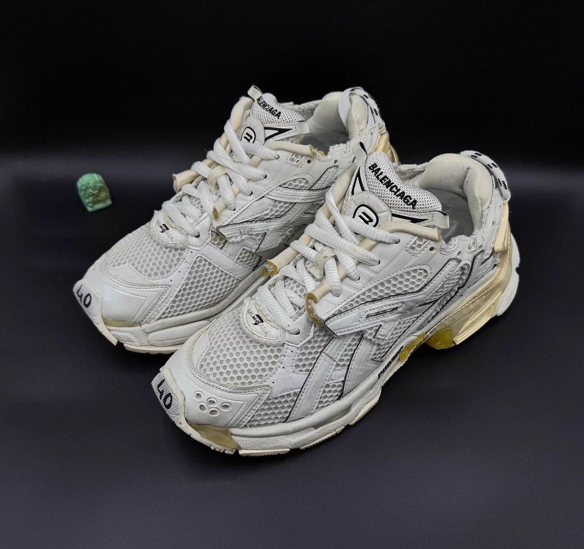 Balenciaga Balenciaga Runner Aged Mesh Poly LT Men White Size US 7 / EU 40 - 1 Thumbnail