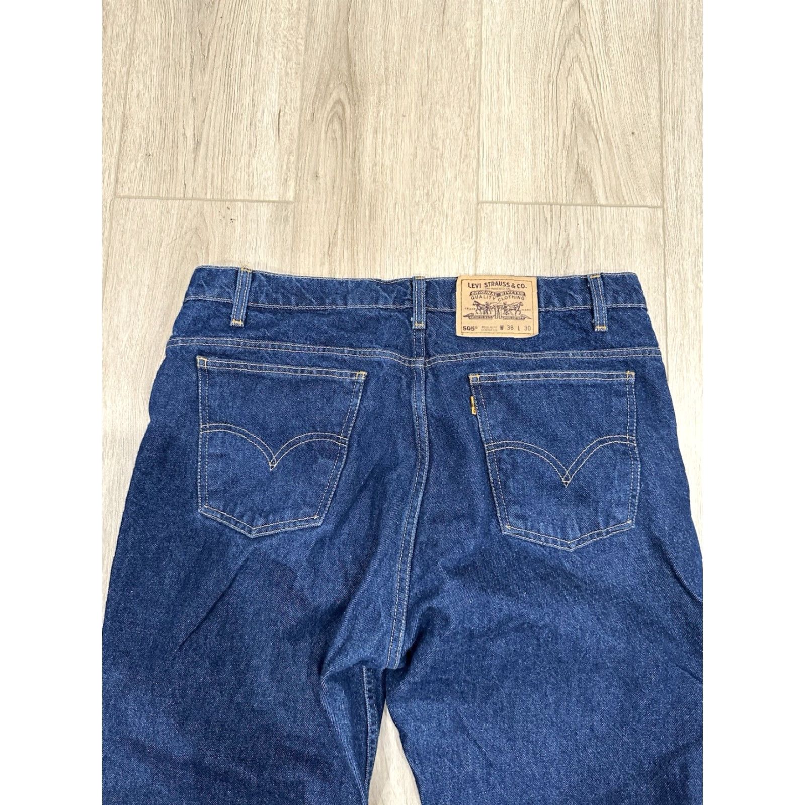 Levi's VINTAGE Levi's 505 Jeans Mens 36x30 Regular Blue Denim 1995 Straight Distressed? No — Grunge Rock Logo Orange Tab 5-Pocket Denim Cotton Regular Size US 36 / EU 52 - 4 Thumbnail
