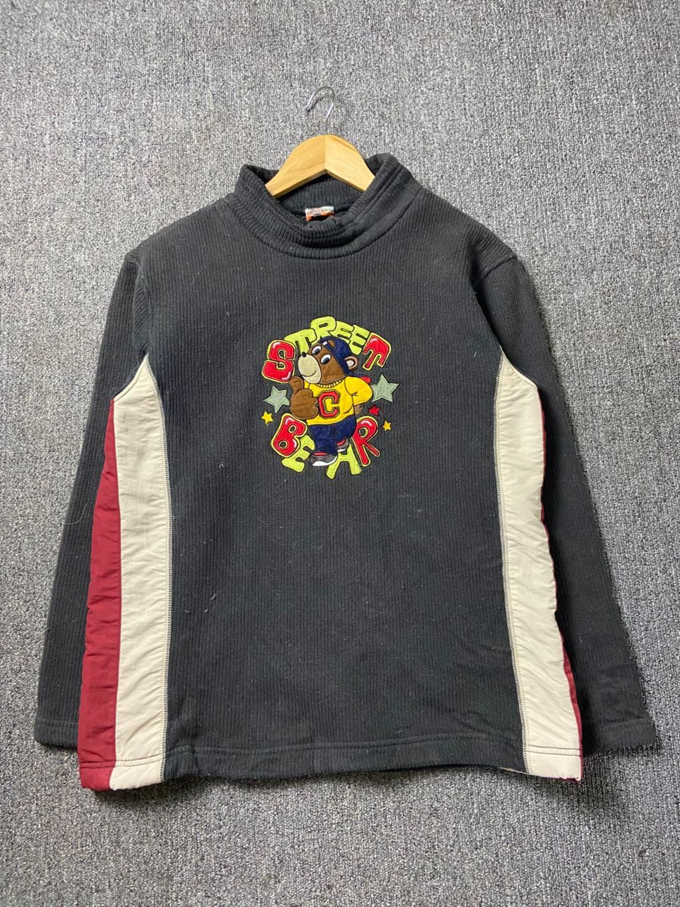 Jean Charles De Castelbajac Castelbajac Street Bear Embroidery Pullover Sweater (205) Size US XS / EU 42 / 0 - 1 Thumbnail
