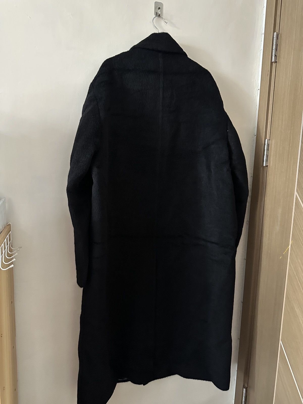 CMMAWEAR CMMAWEAR SVRN exclusive FW23 Thalassa coat in black Size US L / EU 52-54 / 3 - 5 Thumbnail