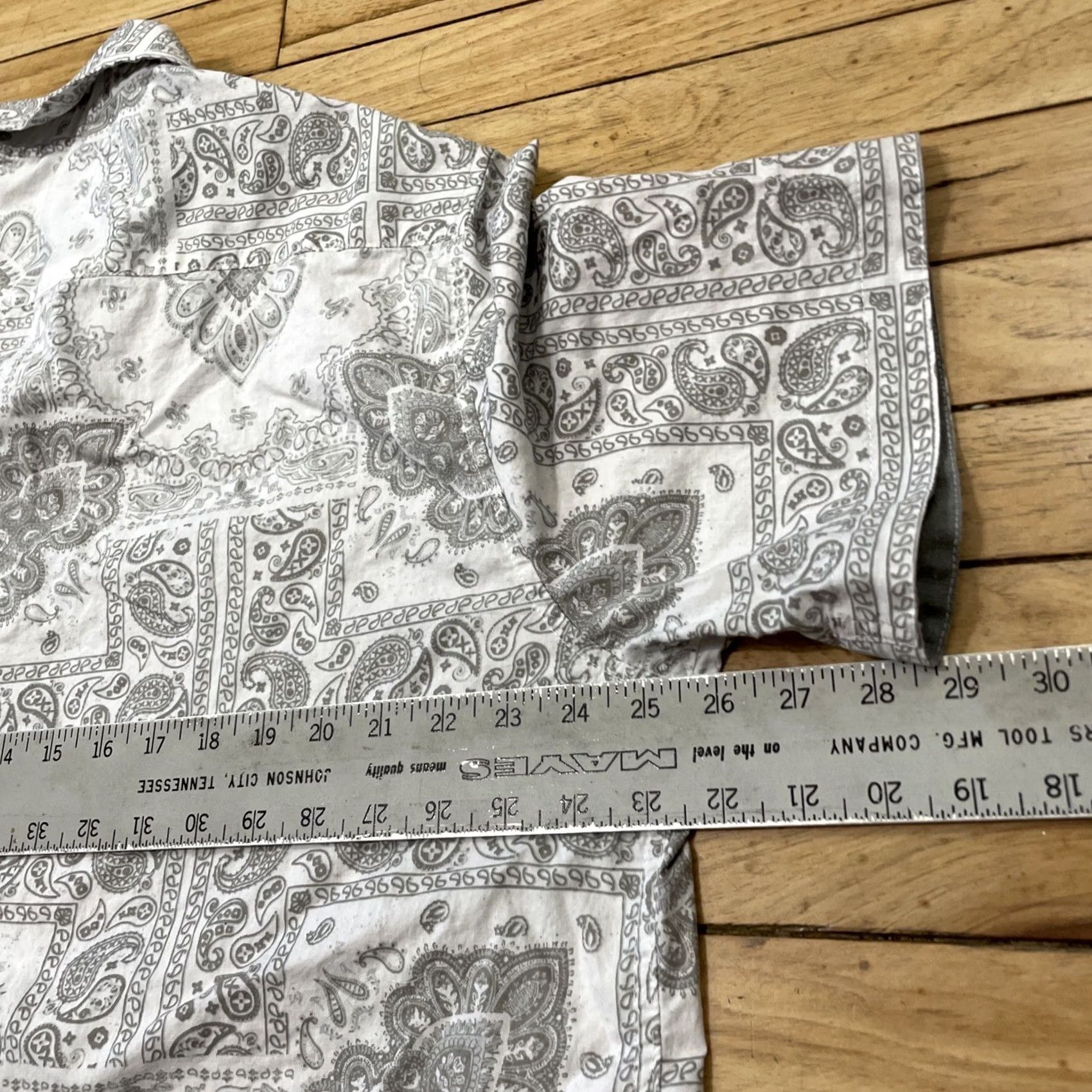 Vintage PUBLIC RECORD Shirt Men 2XL Skull Rose Bandana Paisley Punk Rock Streetwear XXL Size US XXL / EU 58 / 5 - 7 Thumbnail